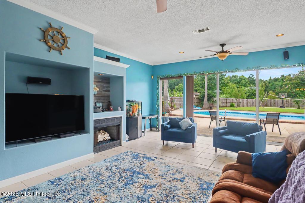 3532 N River Ridge Drive Property Photo 16