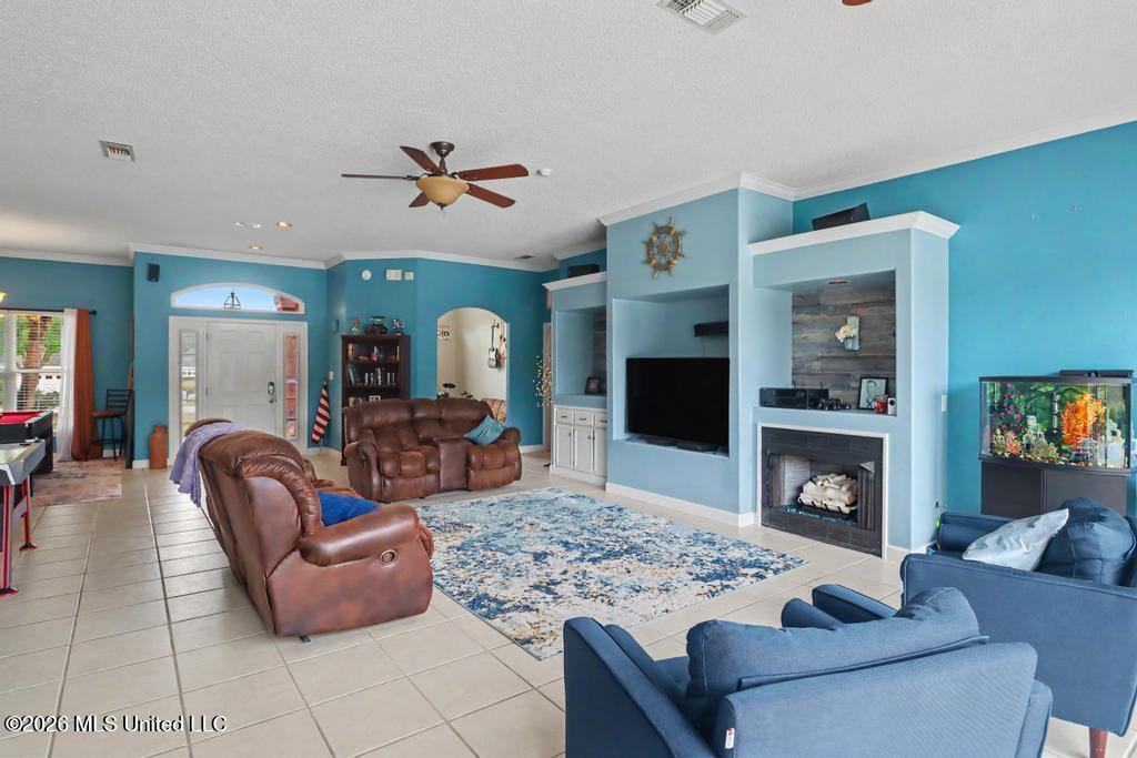3532 N River Ridge Drive Property Photo 17