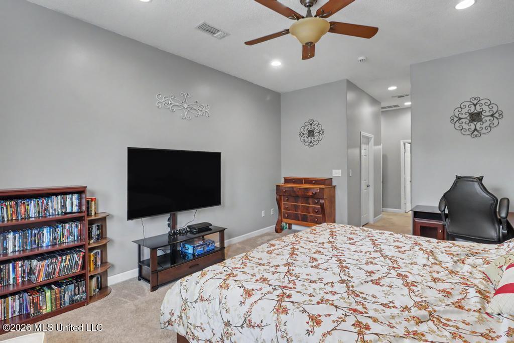 3532 N River Ridge Drive Property Photo 20