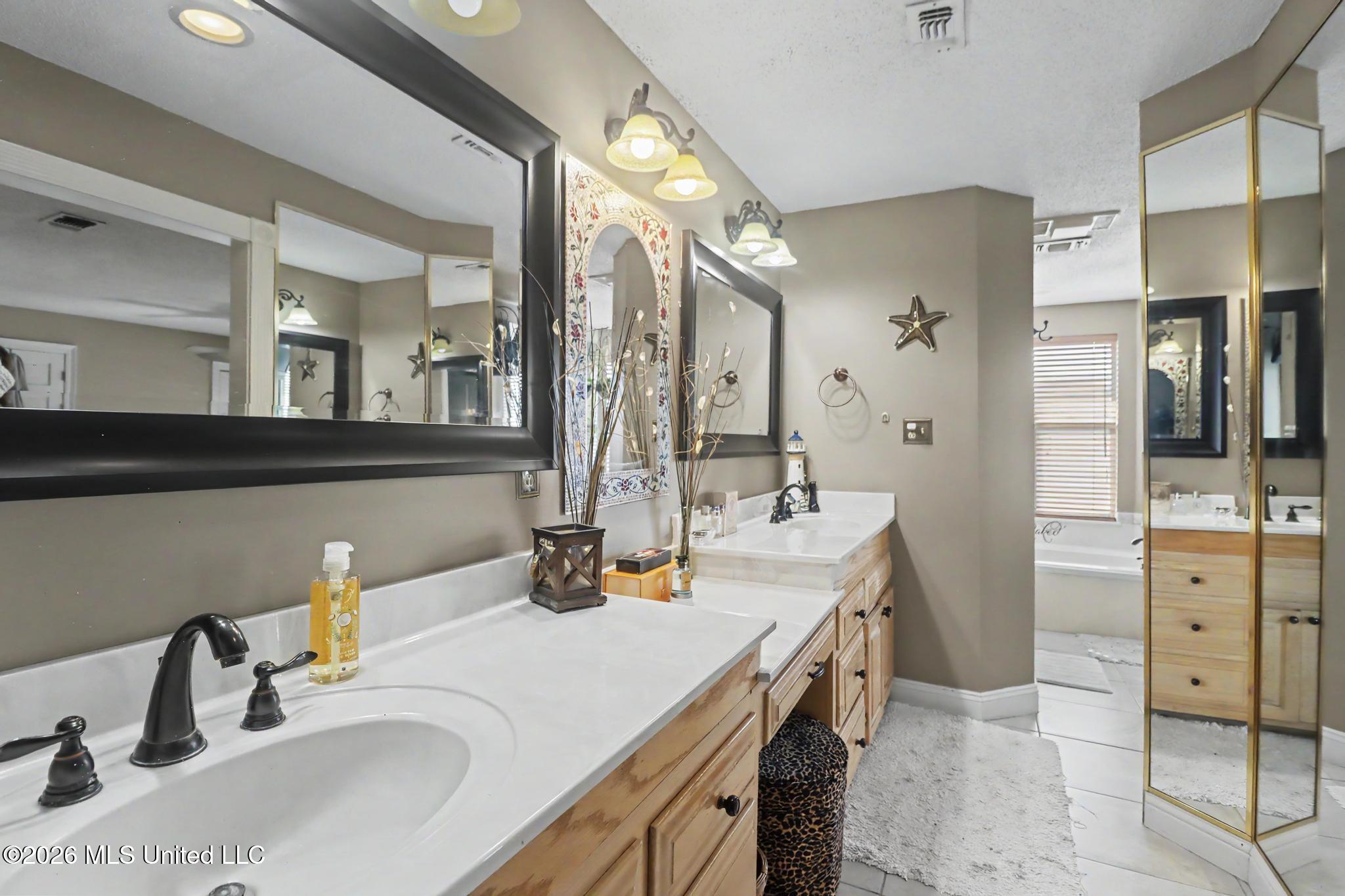 3487 Wells Ferry Cove Property Photo 25