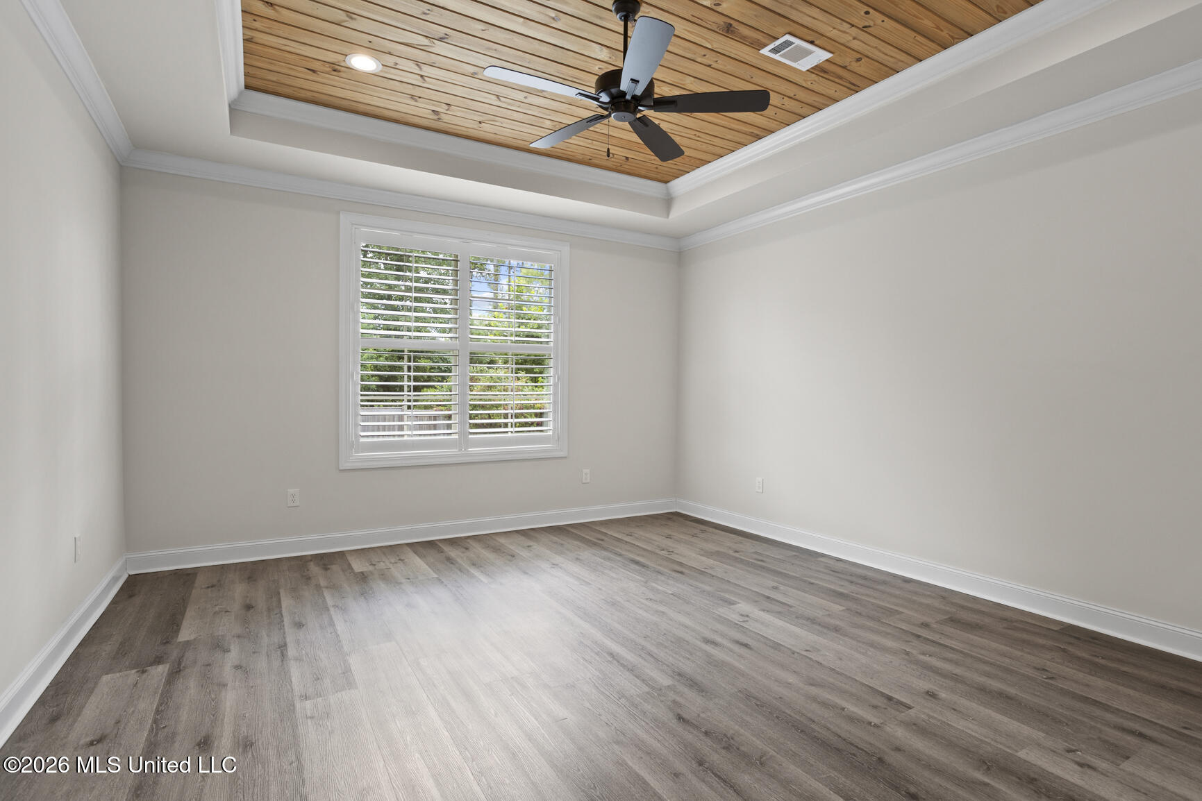 123 Freeland Lane Property Photo 14