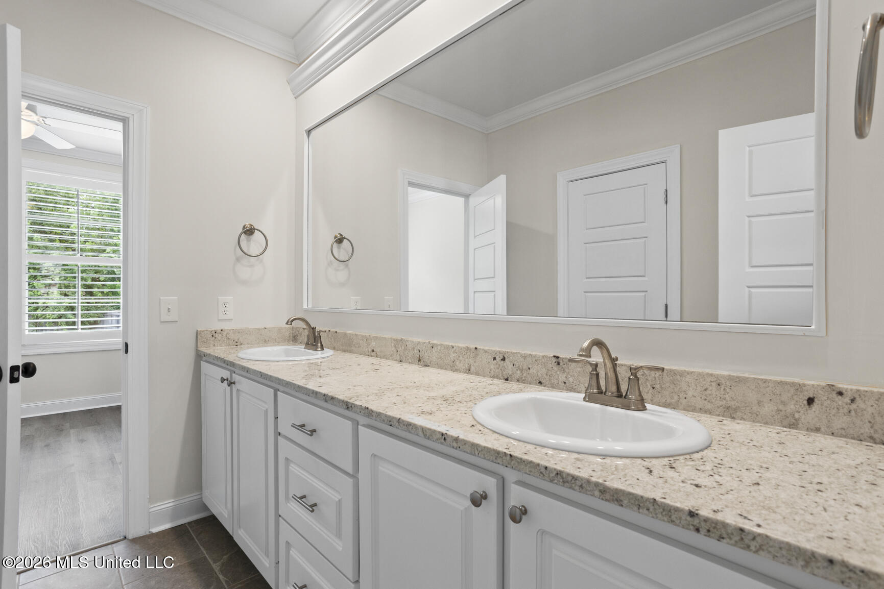 123 Freeland Lane Property Photo 22