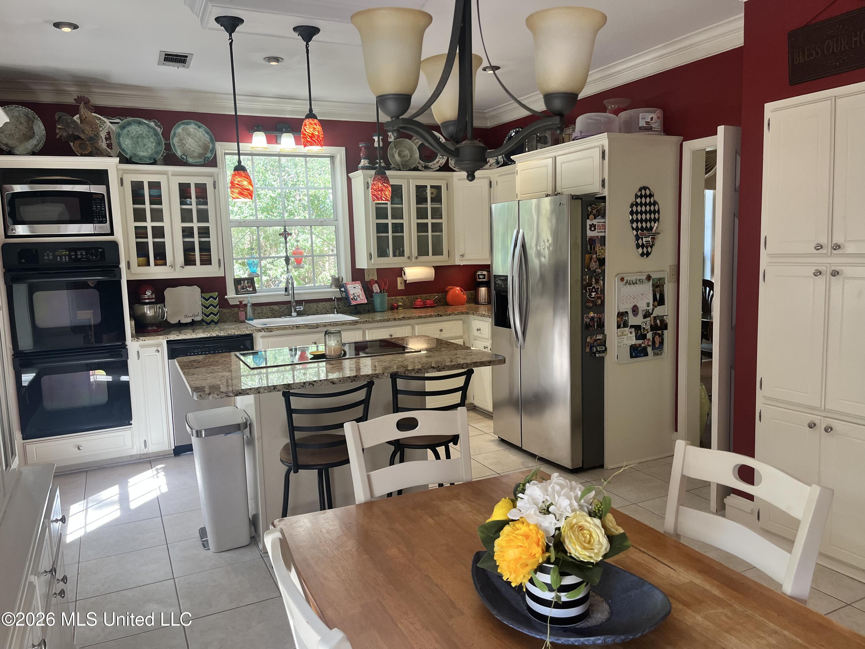 787 Shady Oaks Circle Property Photo 6