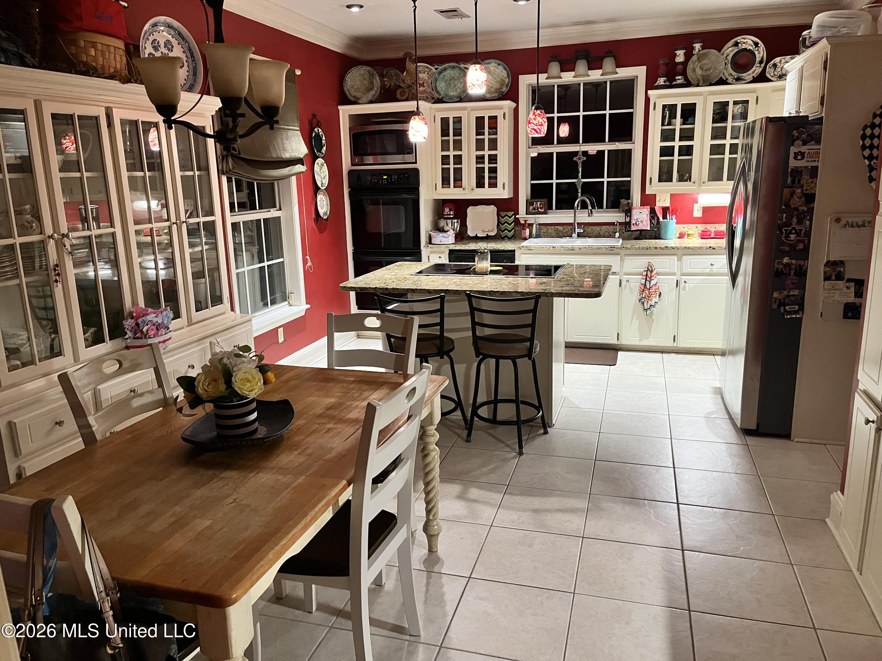 787 Shady Oaks Circle Property Photo 7