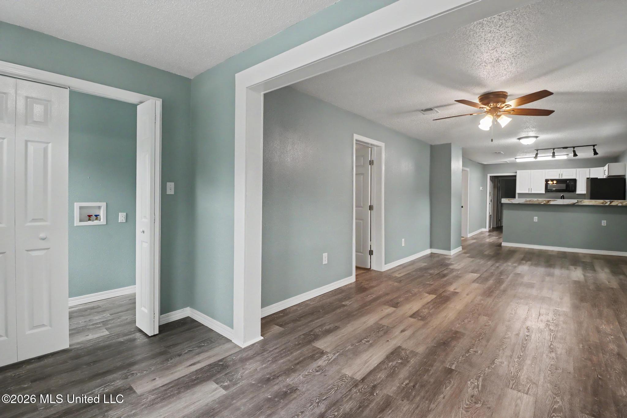 1121 43rd Avenue Property Photo 5