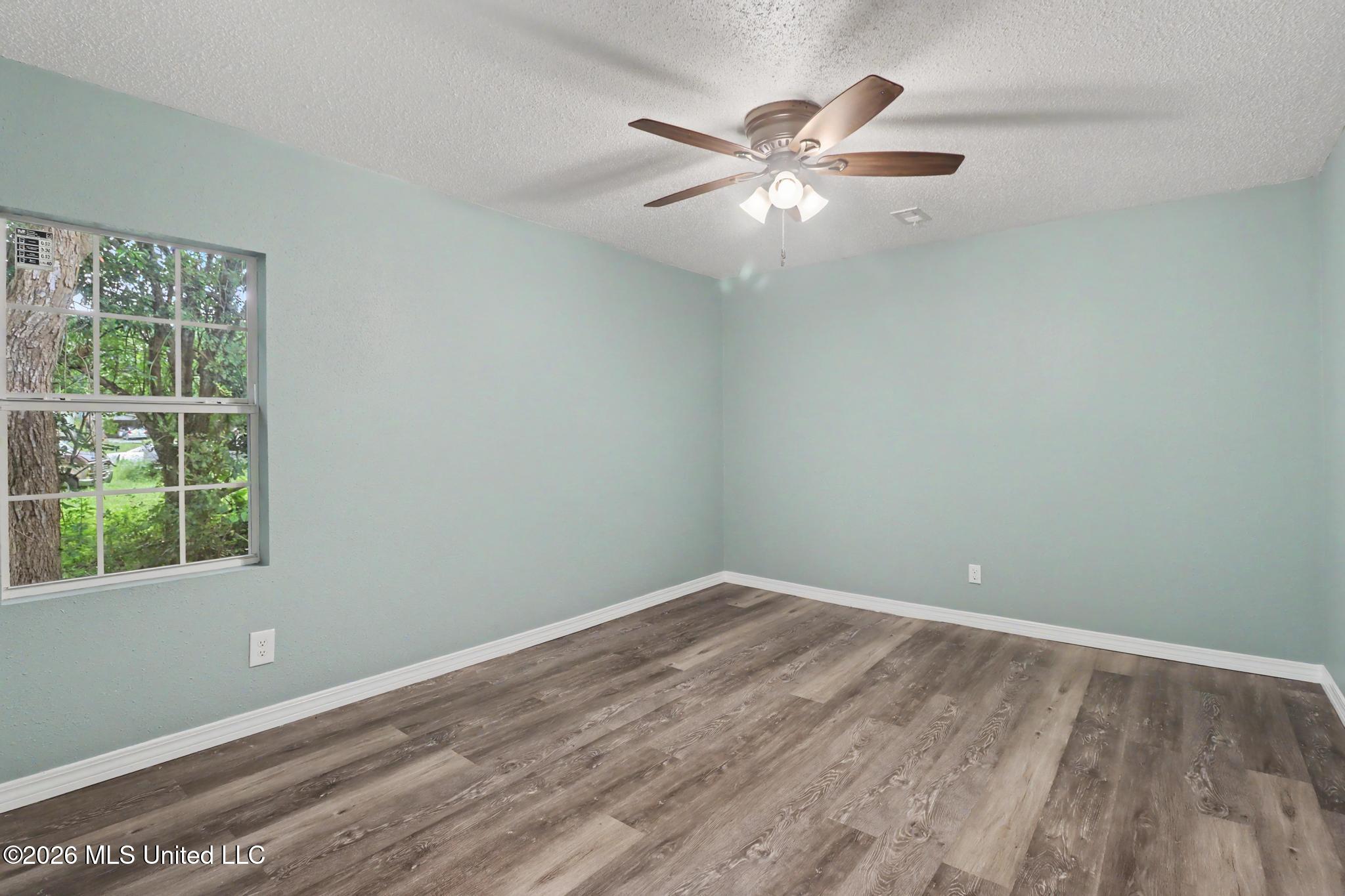 1121 43rd Avenue Property Photo 9