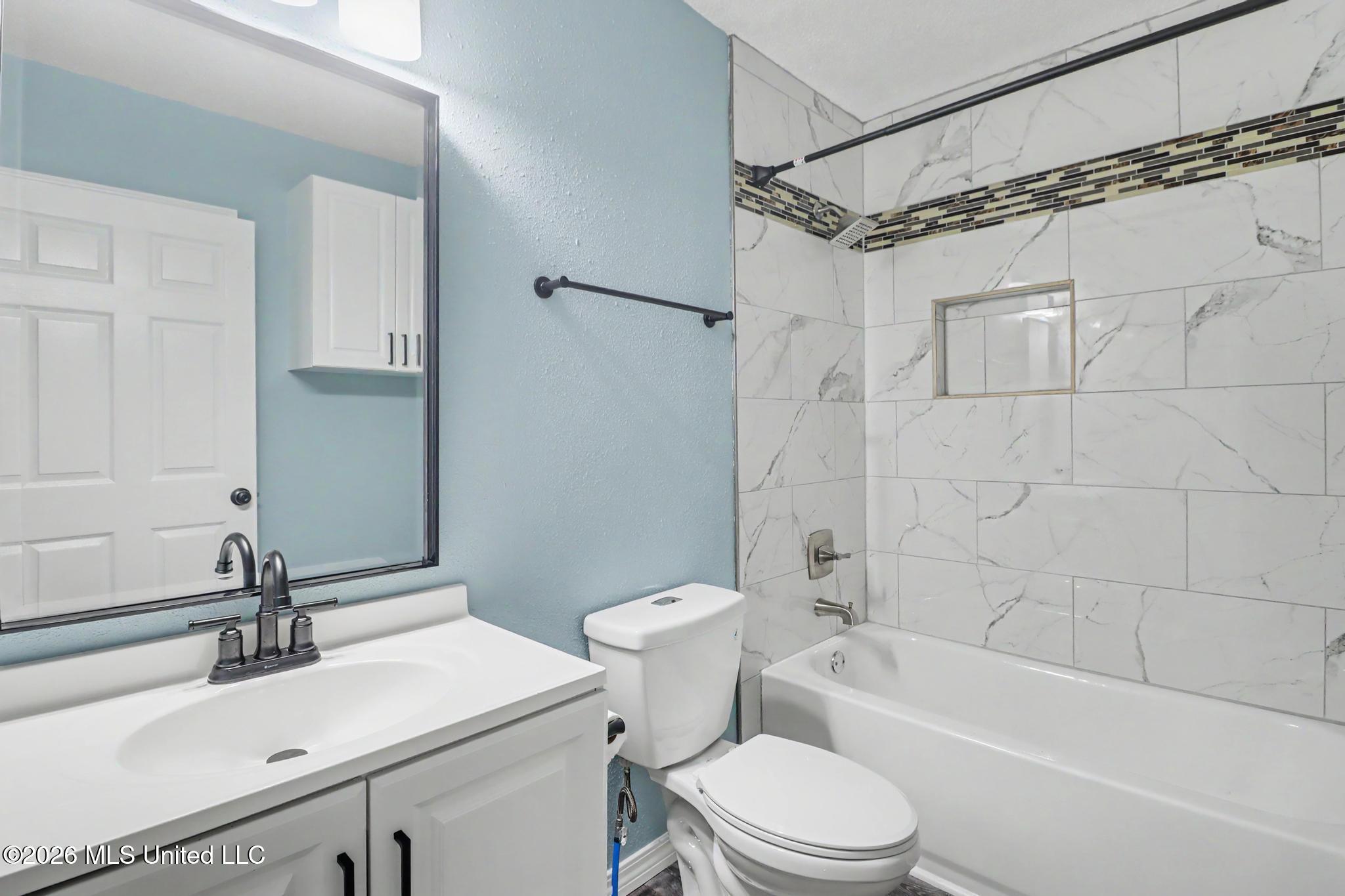 1121 43rd Avenue Property Photo 13