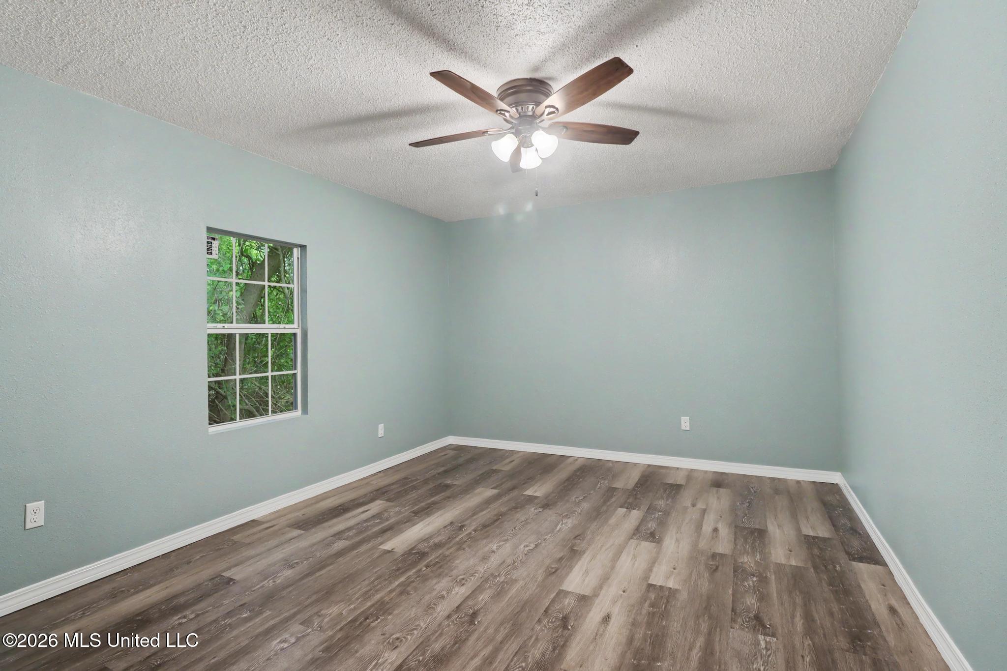 1121 43rd Avenue Property Photo 14