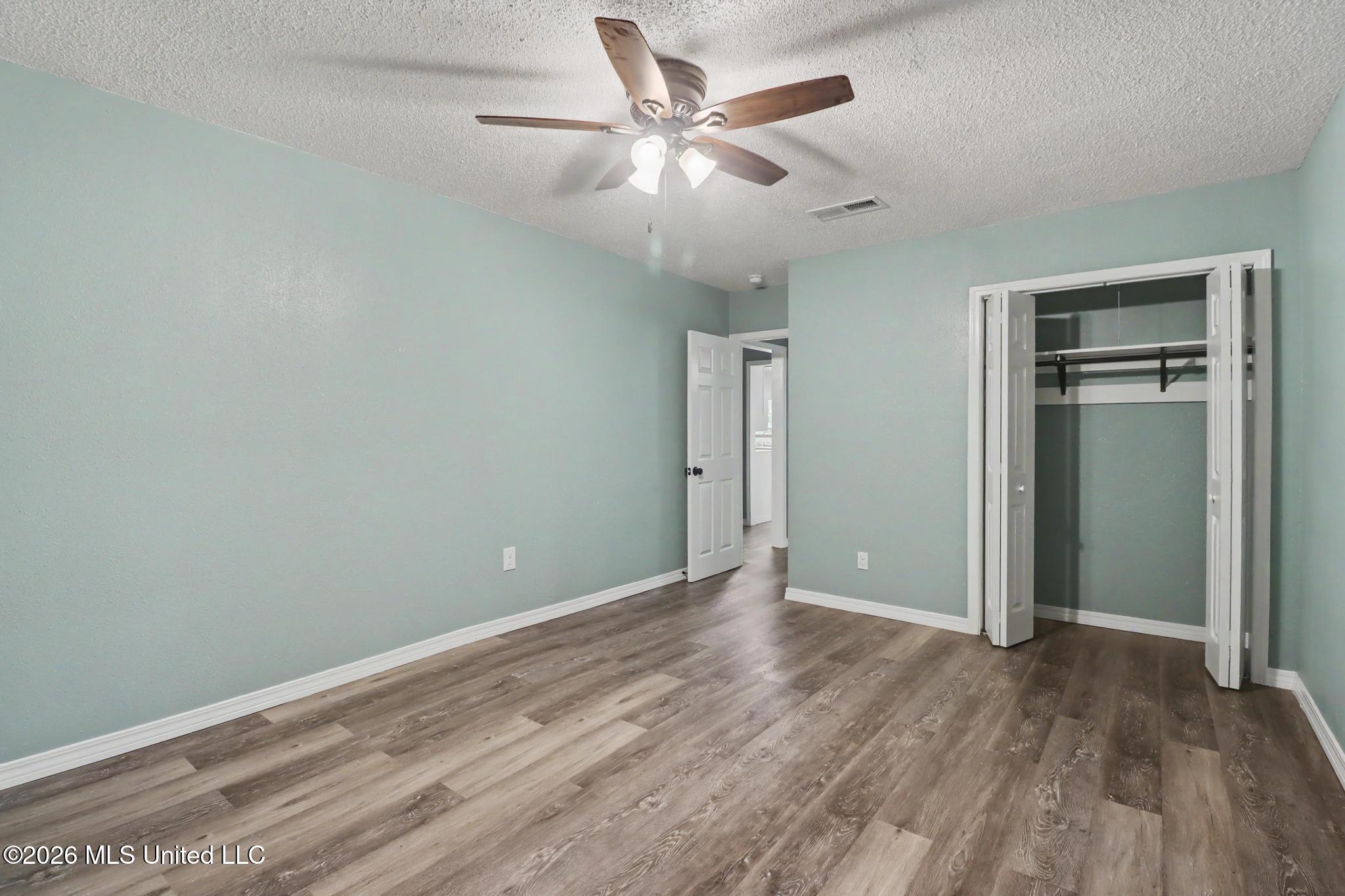 1121 43rd Avenue Property Photo 15