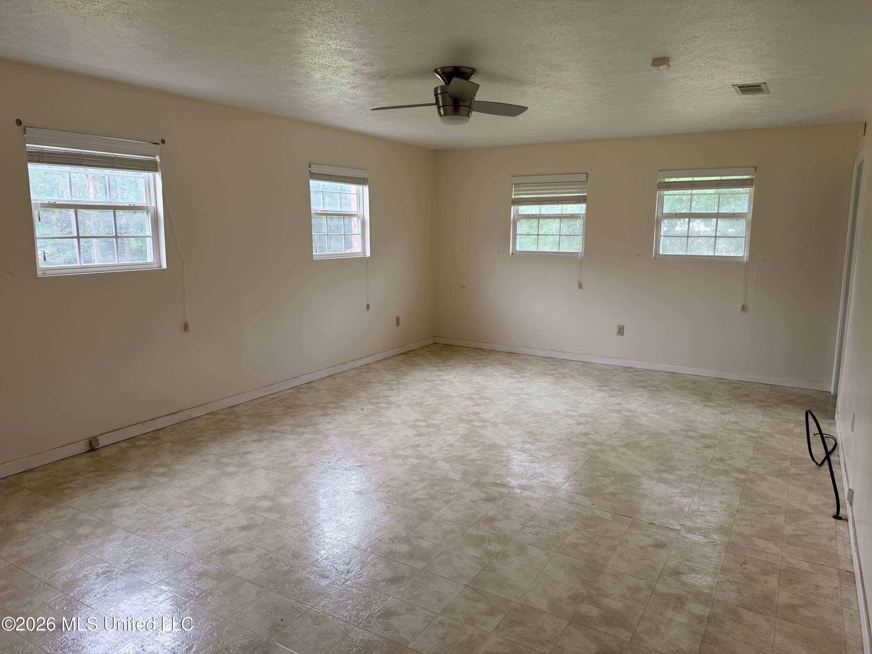 1117 Nw Montgomery Lane Property Photo 33