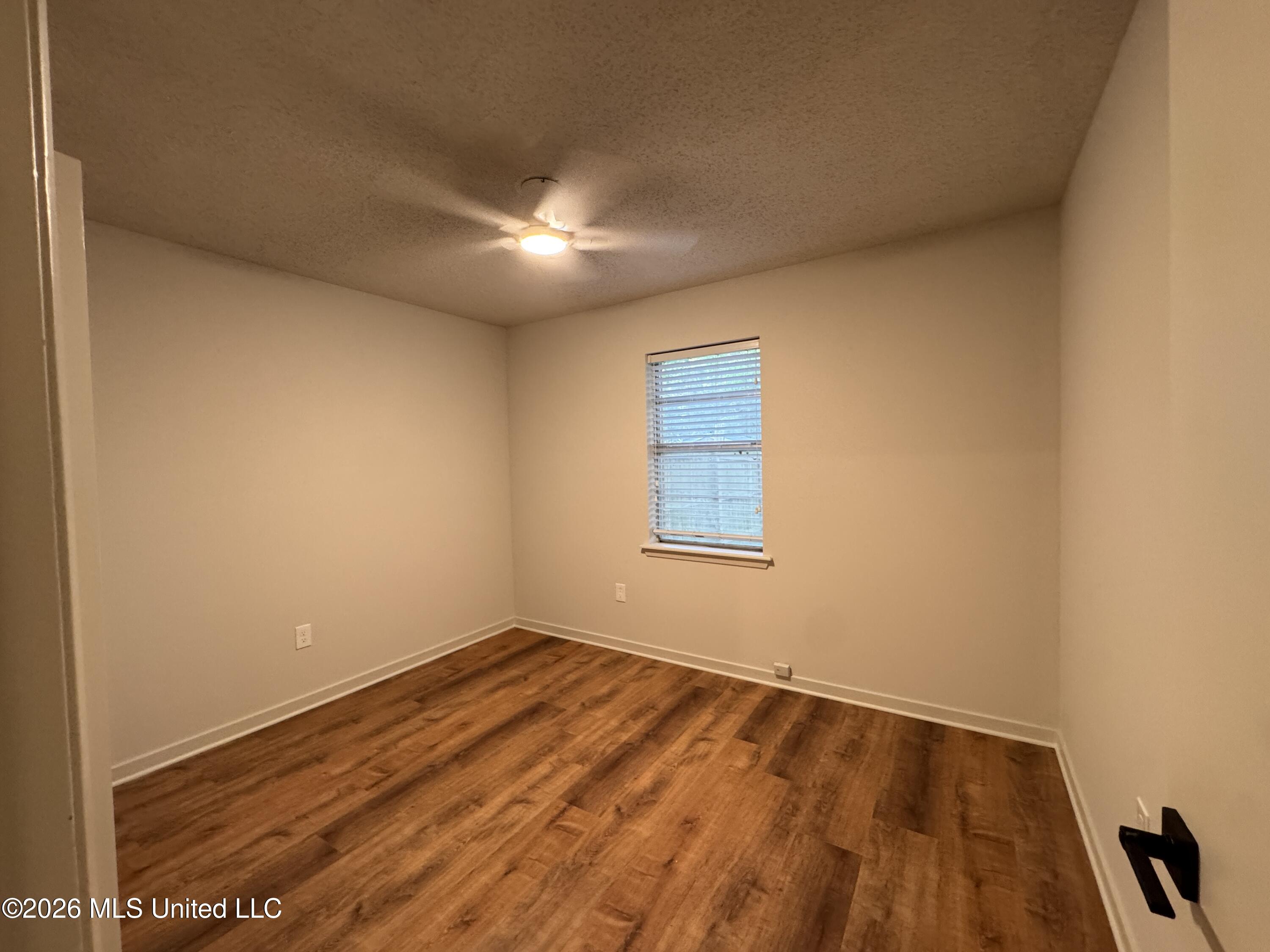 1660 Ravenwood Lane Property Photo 10