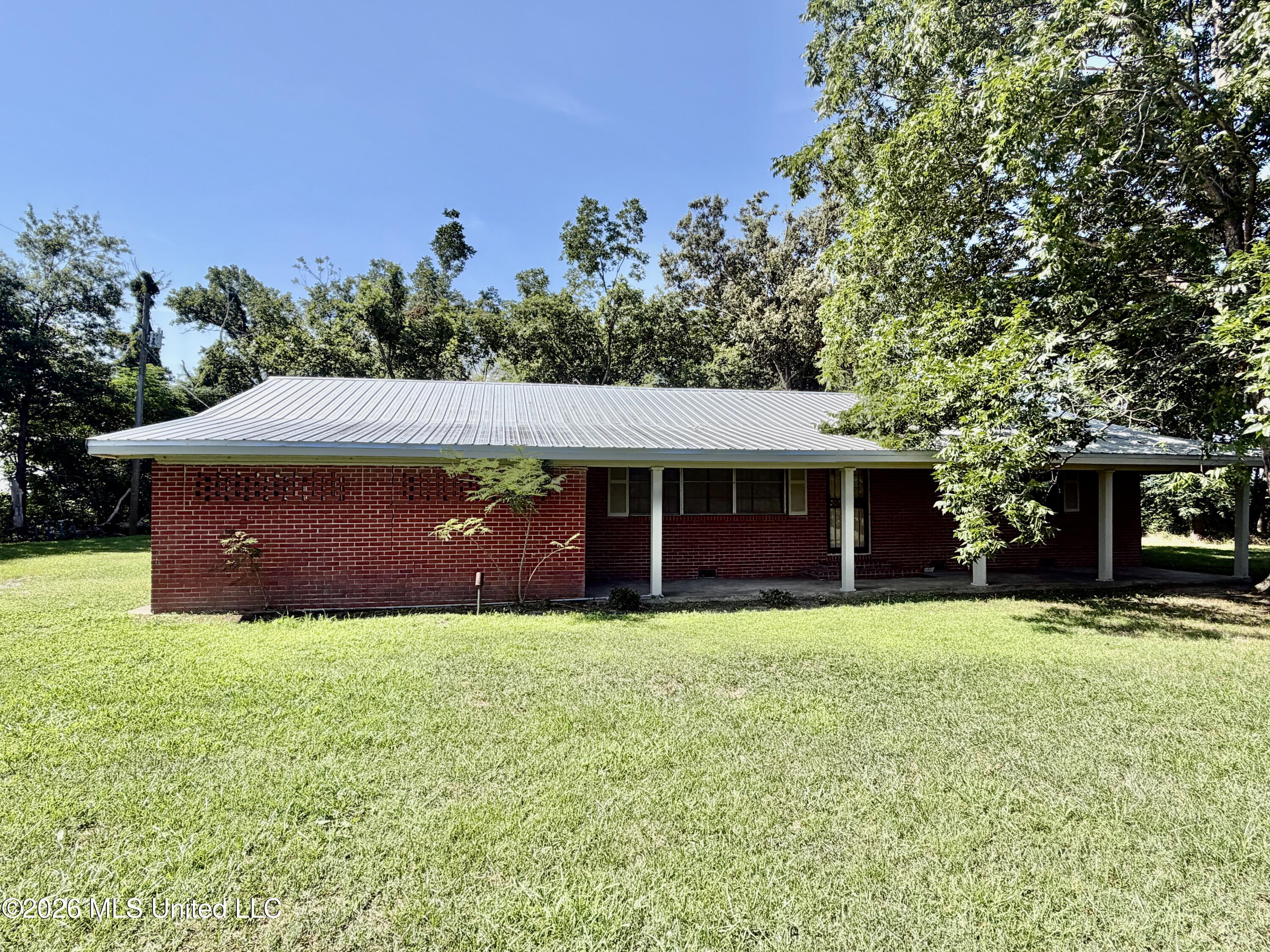 1627 Highway 446