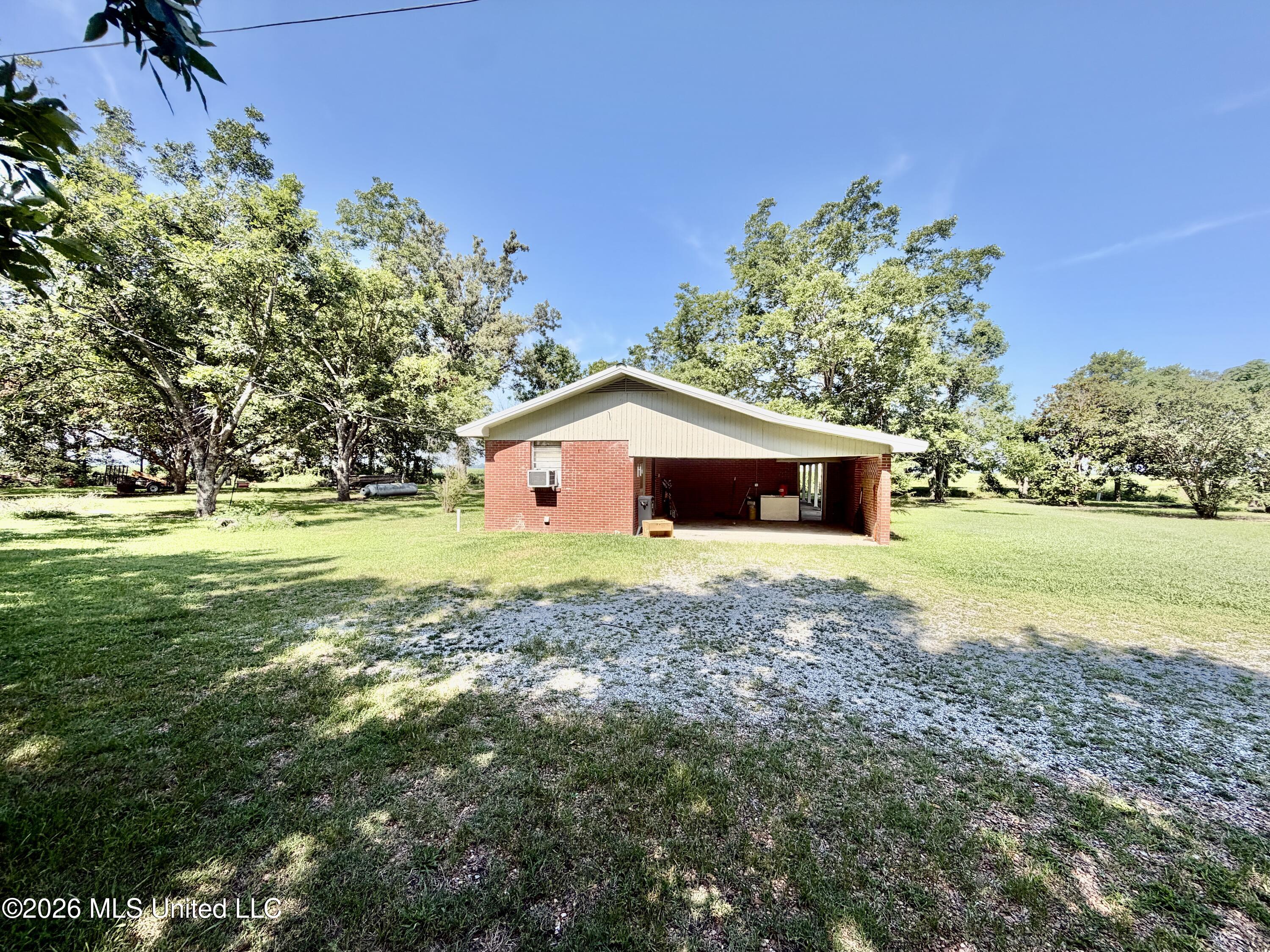 1627 Highway 446 Property Photo 13