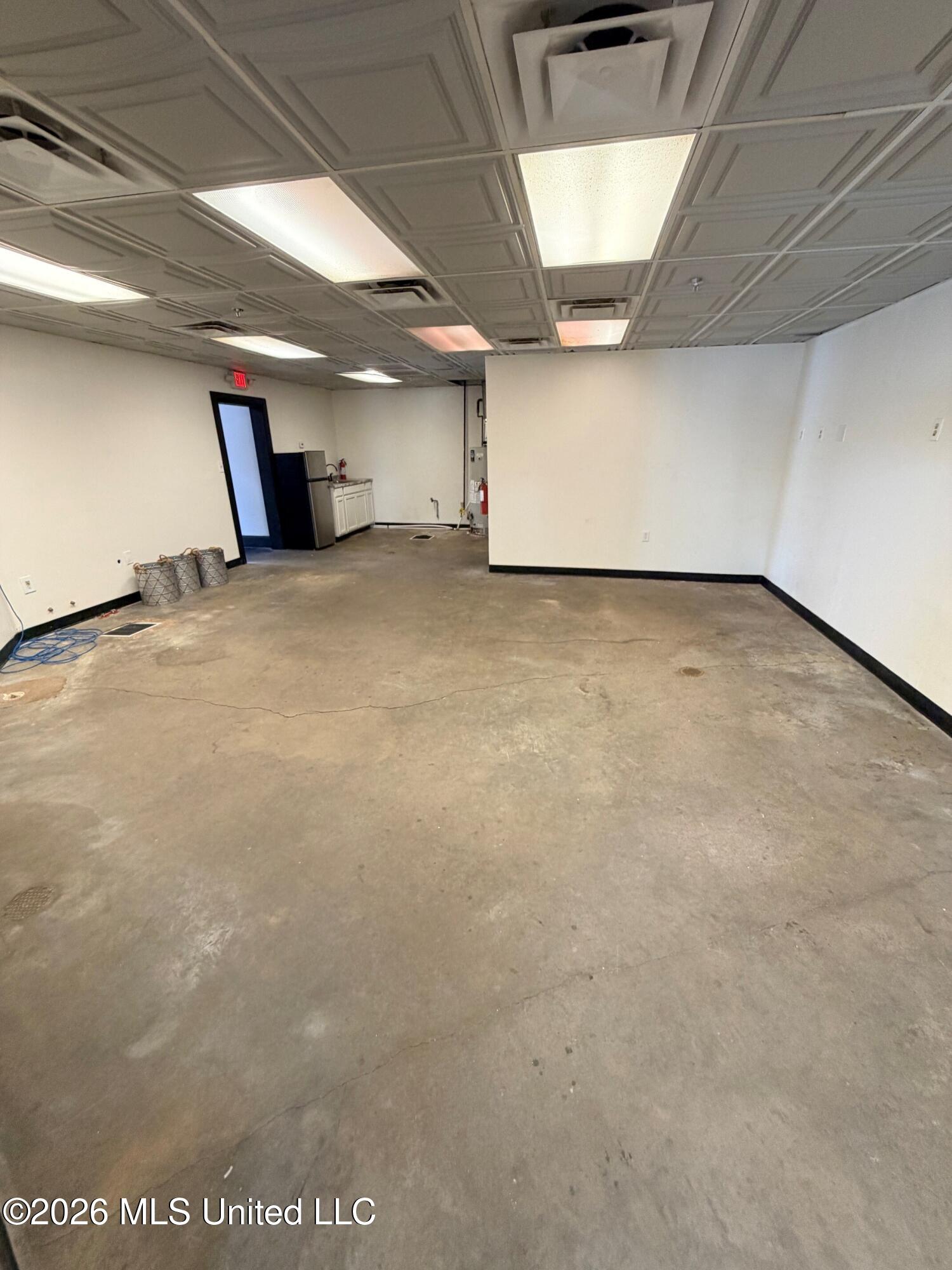 207 W Jackson Street Property Photo 5