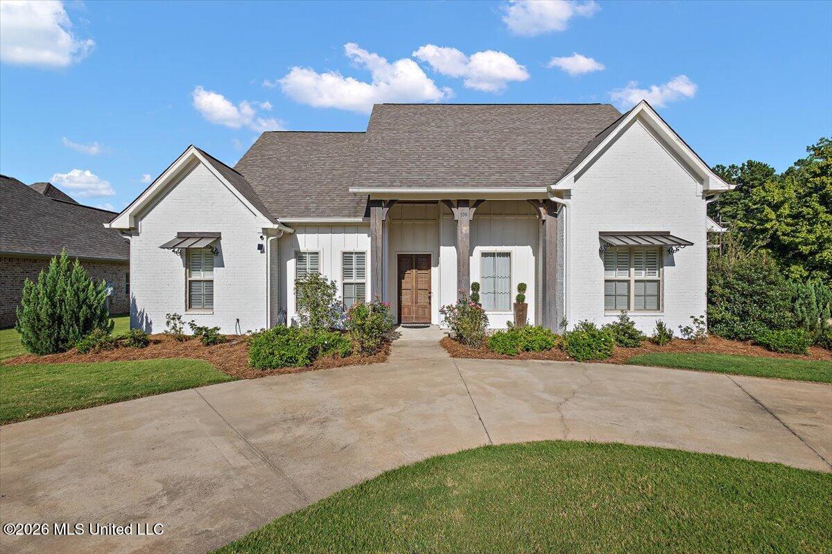 100 Camden Lake Drive Property Photo 1