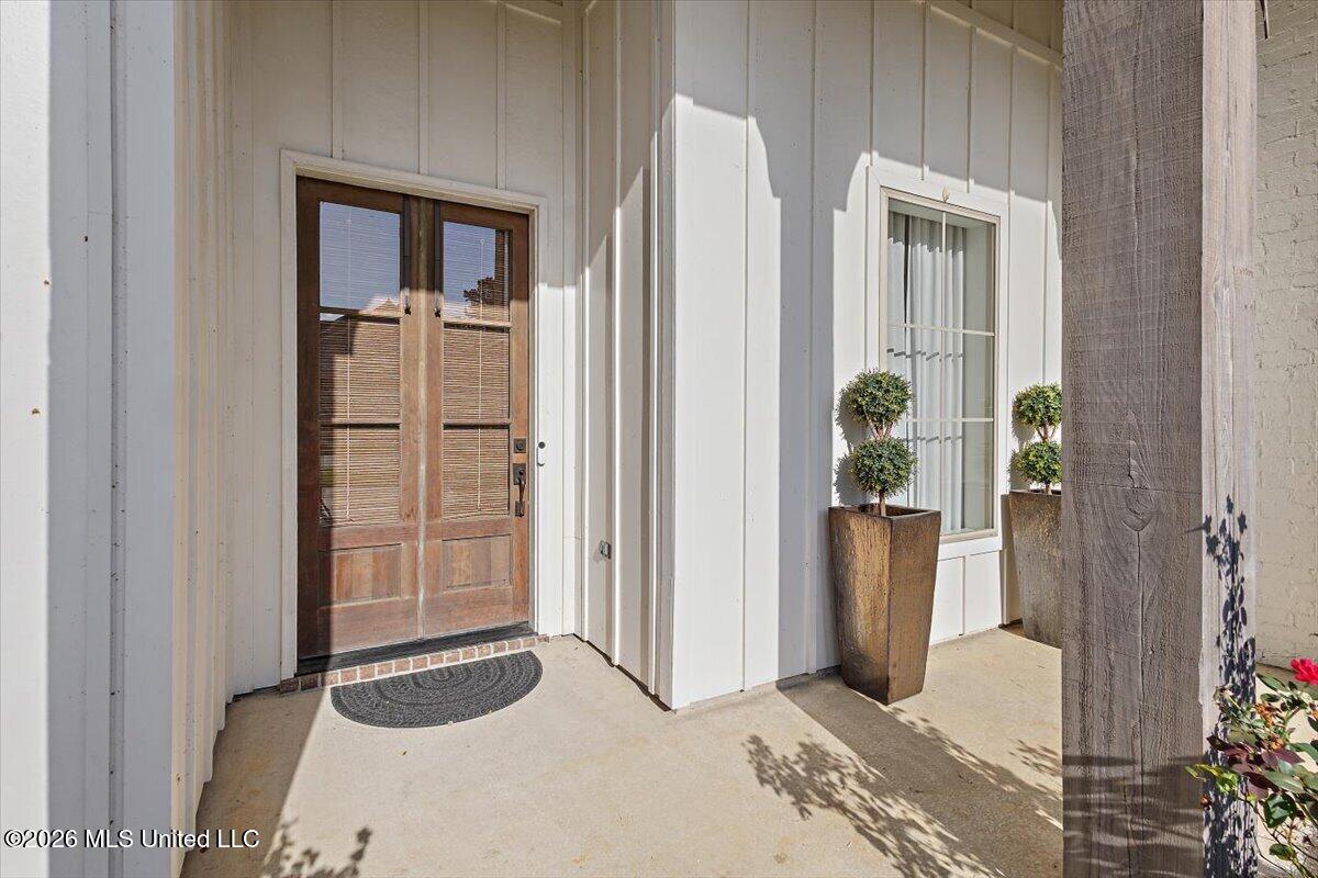 100 Camden Lake Drive Property Photo 4