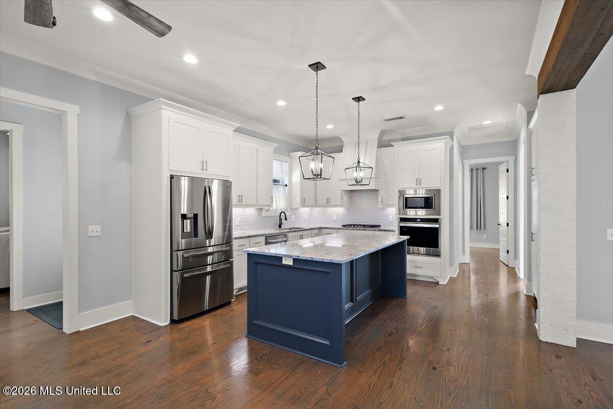100 Camden Lake Drive Property Photo 13