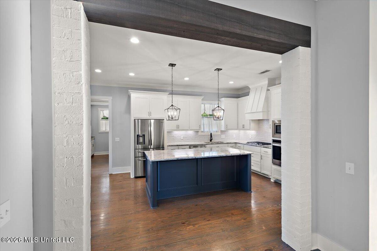 100 Camden Lake Drive Property Photo 14