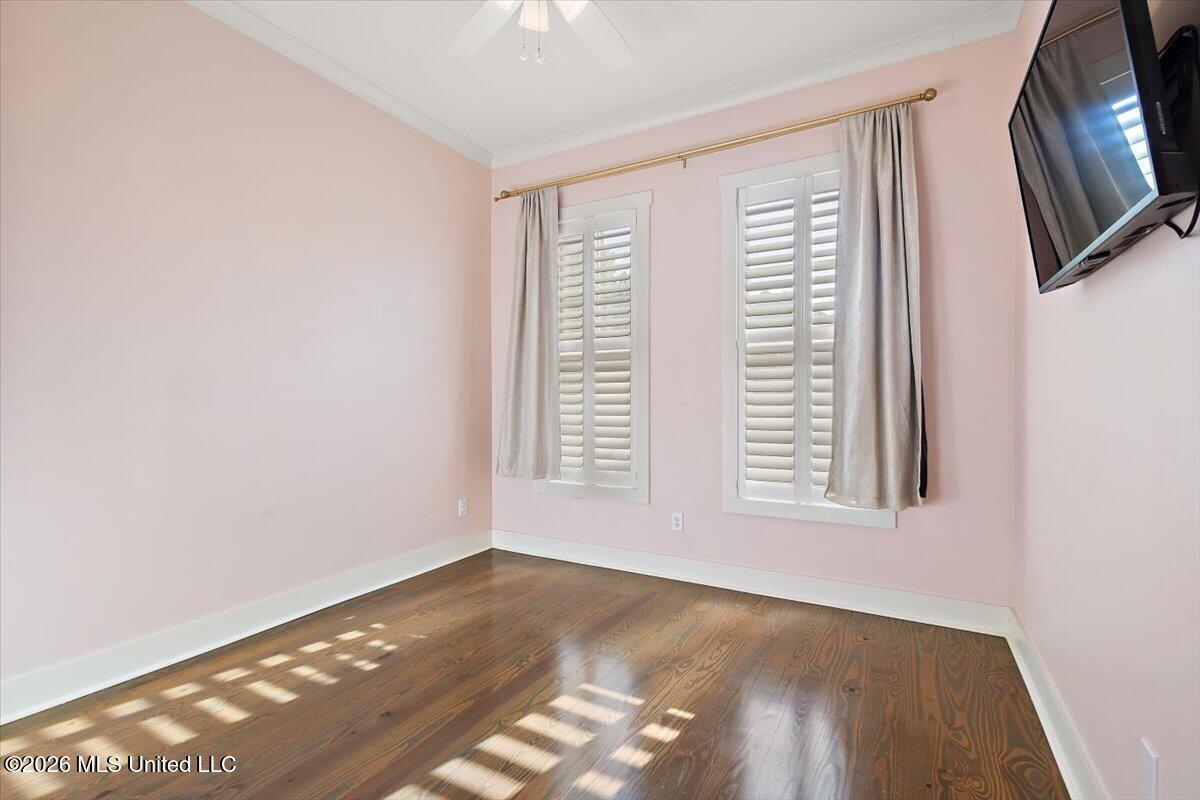 100 Camden Lake Drive Property Photo 23