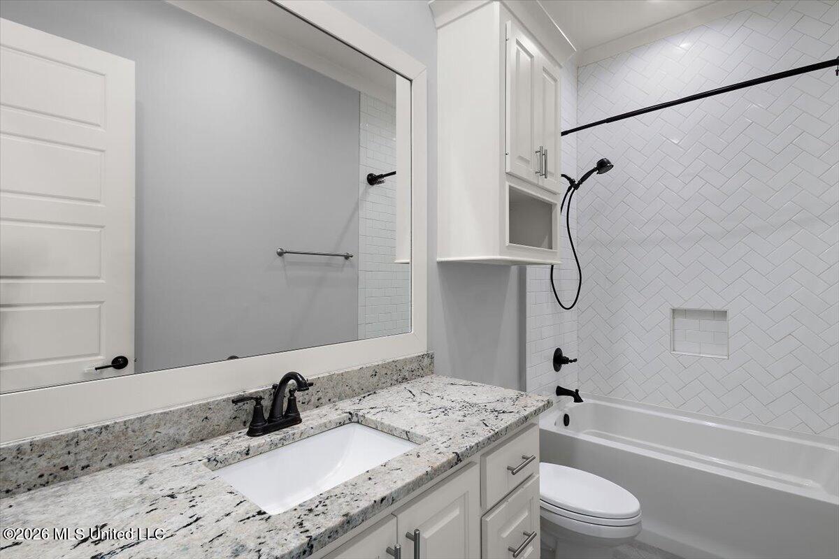 100 Camden Lake Drive Property Photo 27
