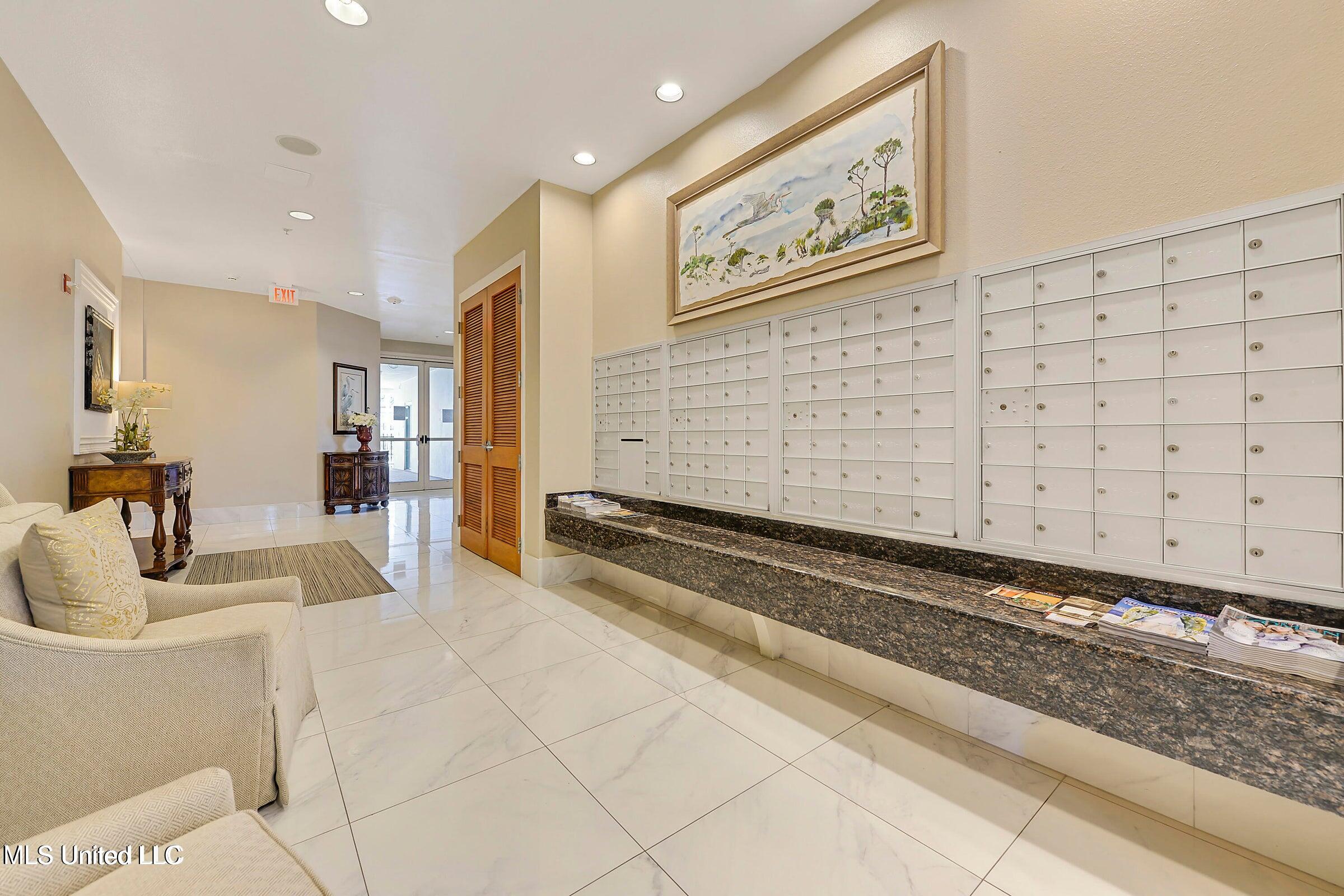 2668 Beach Boulevard Property Photo 14