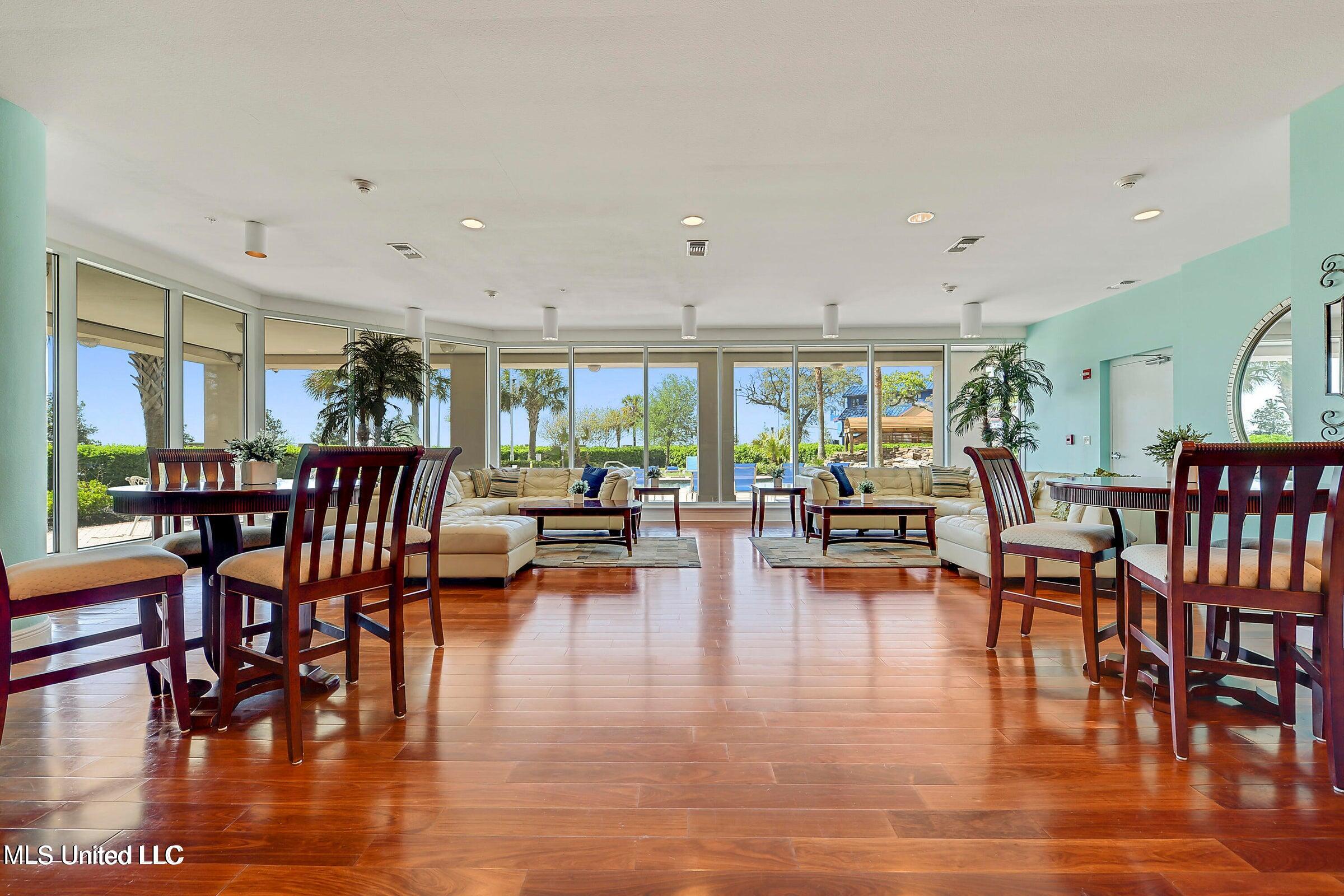 2668 Beach Boulevard Property Photo 15