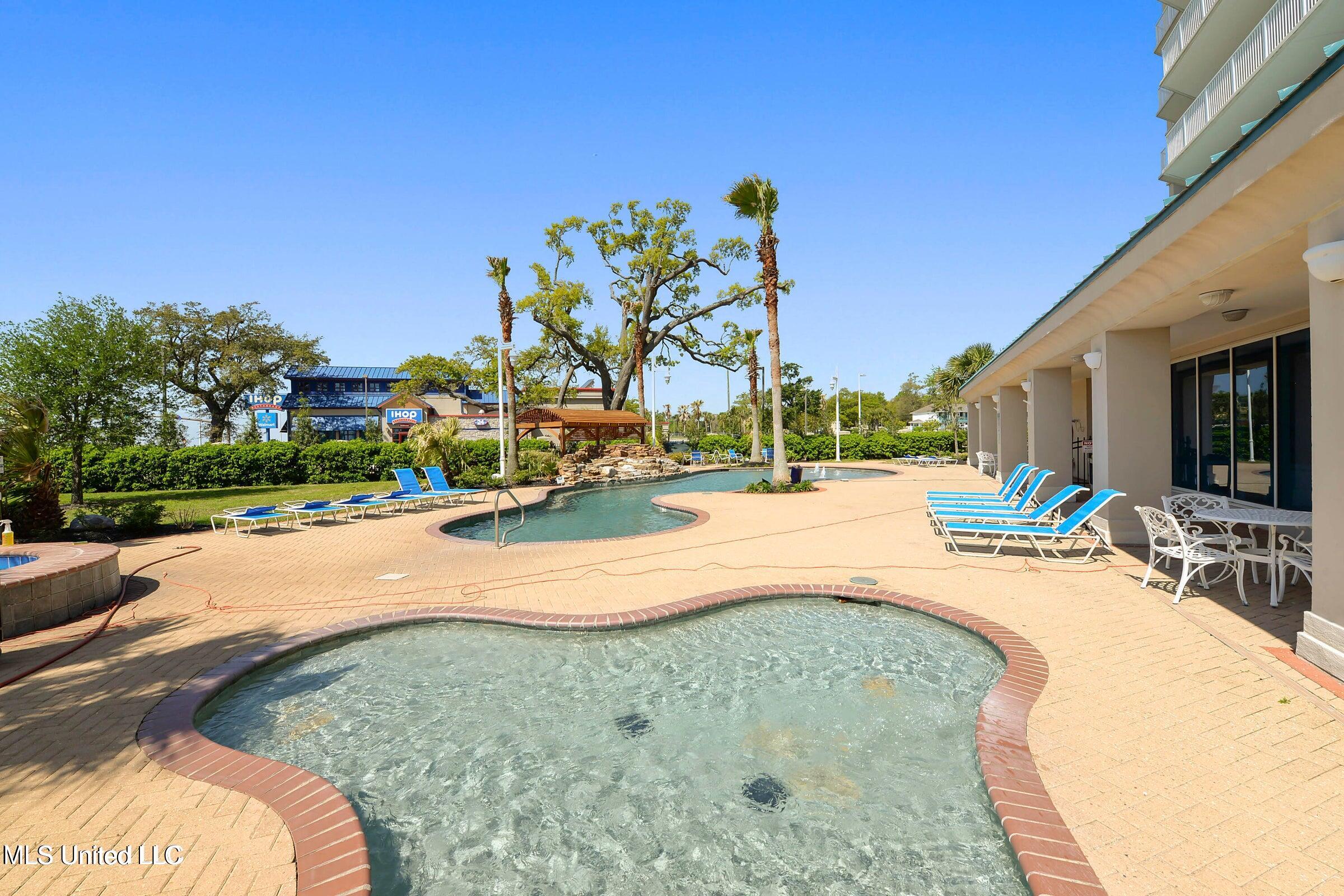 2668 Beach Boulevard Property Photo 21