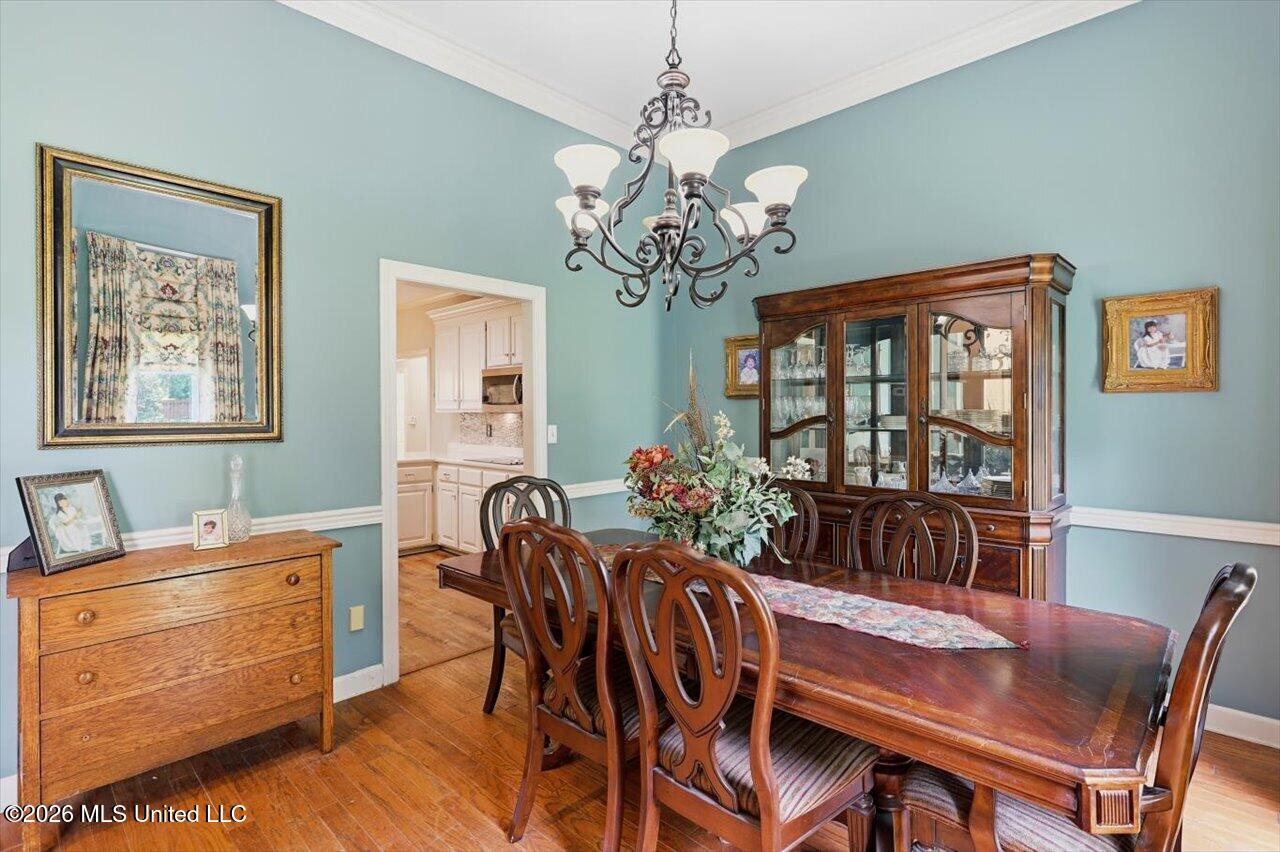 217 Oak Hollow Drive Property Photo 4
