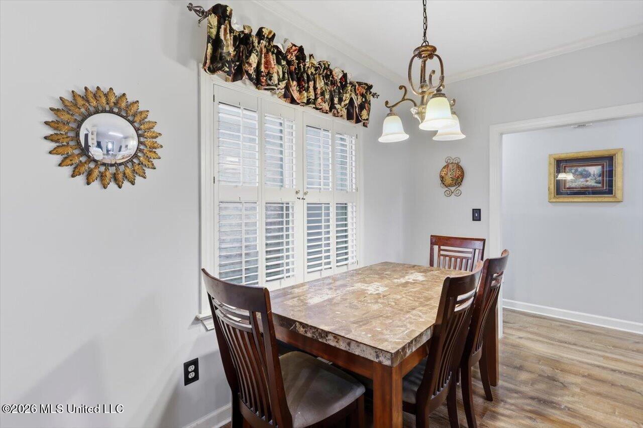 217 Oak Hollow Drive Property Photo 10
