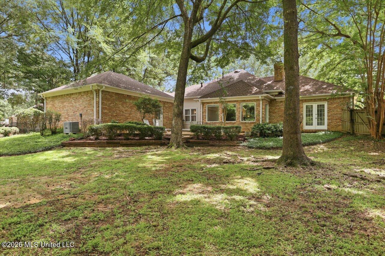 217 Oak Hollow Drive Property Photo 27