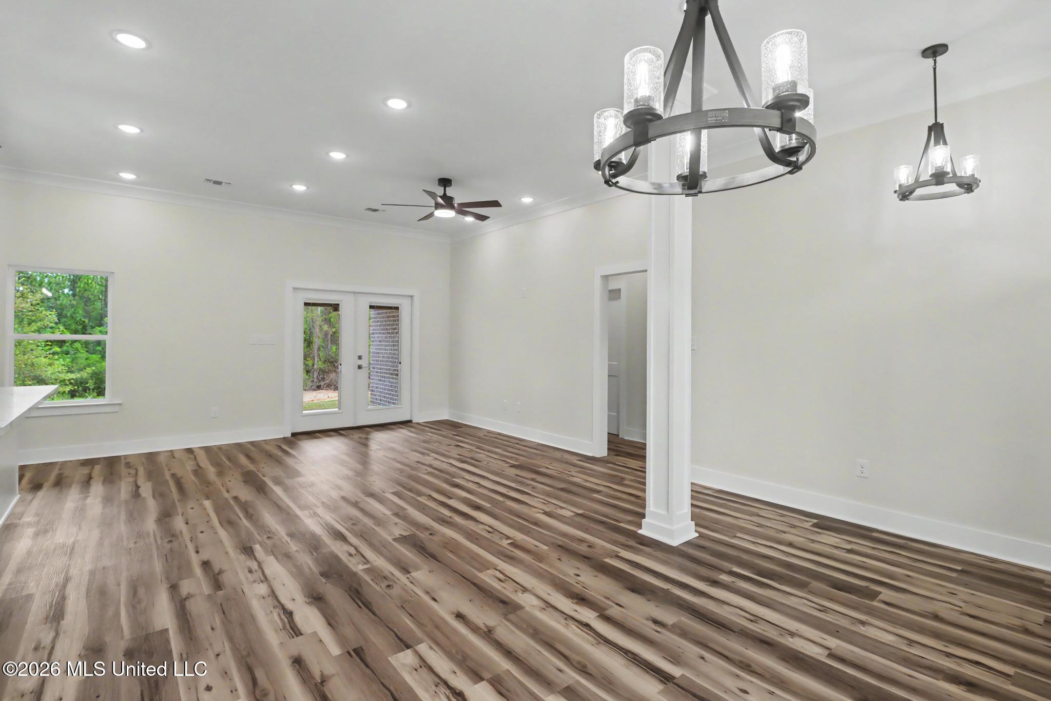 14955 Longwood Lane Property Photo 10