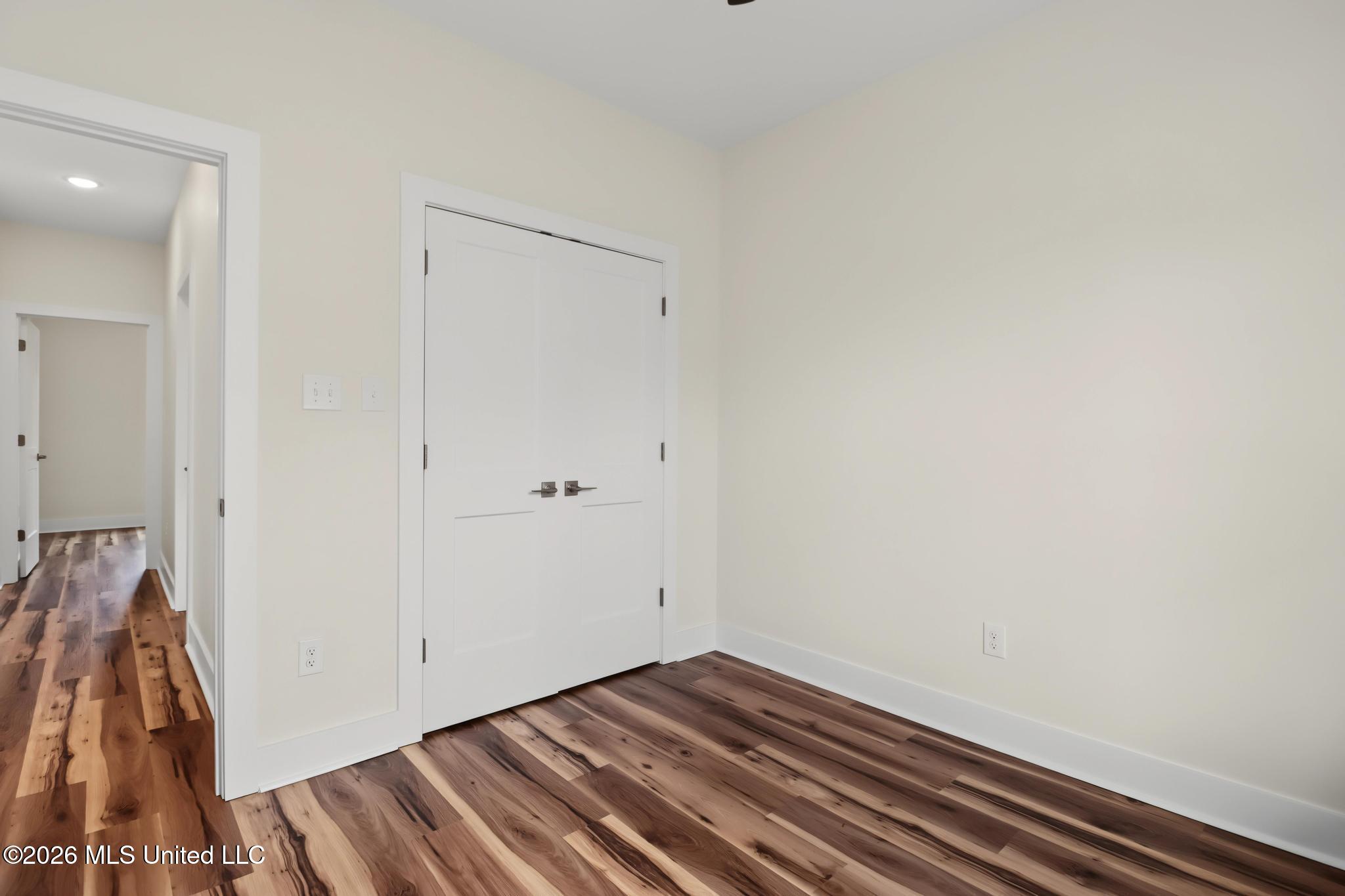 14955 Longwood Lane Property Photo 20