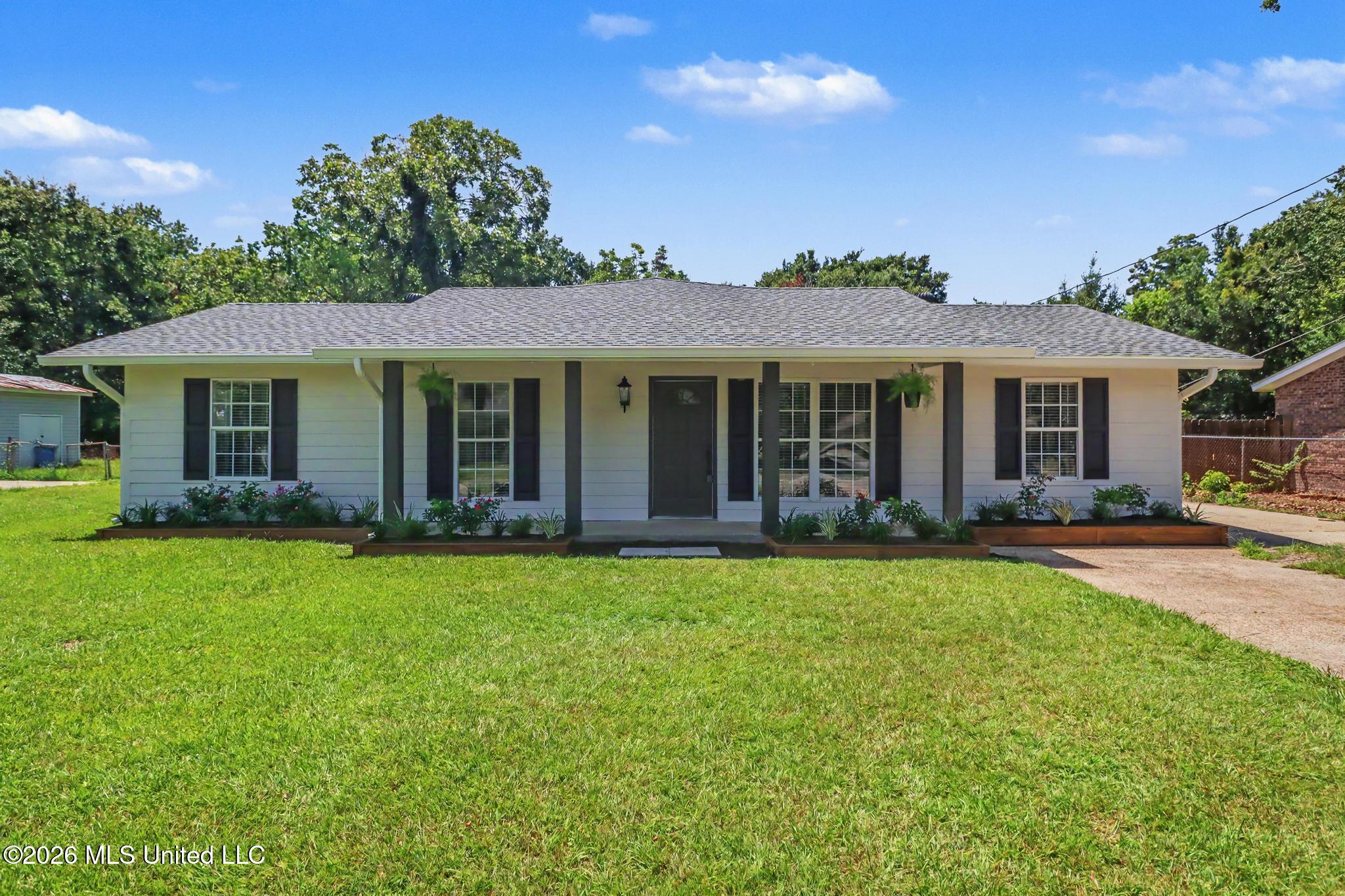 4802 Legare Avenue Property Photo 1