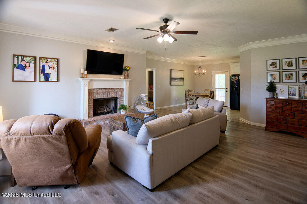 401 Old Town Circle Property Photo 4