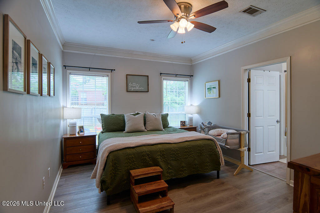 401 Old Town Circle Property Photo 8