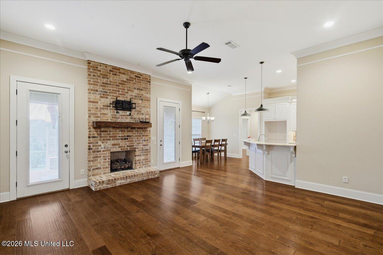 221 Hidden Hills Parkway Property Photo 9