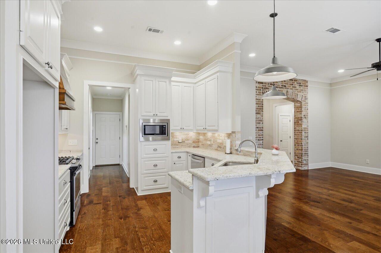 221 Hidden Hills Parkway Property Photo 15