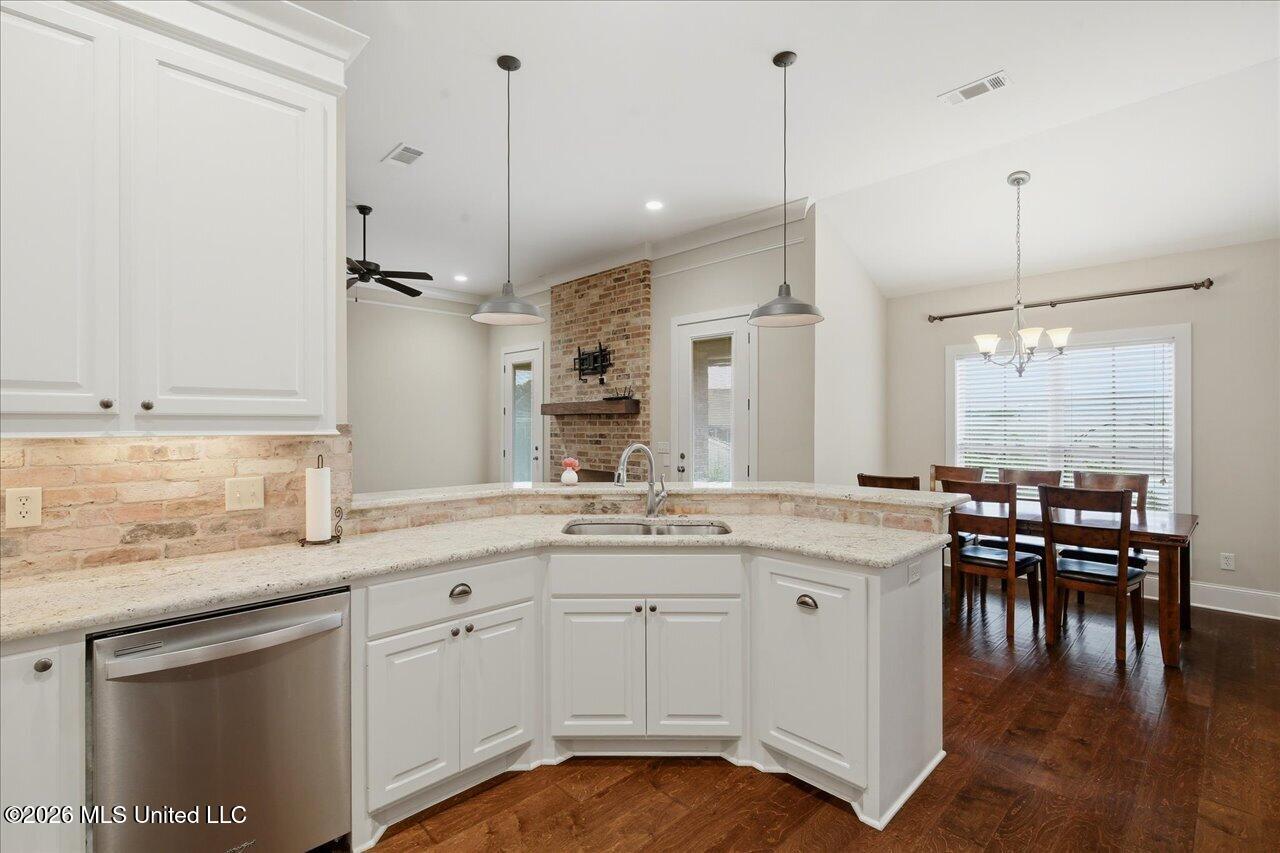 221 Hidden Hills Parkway Property Photo 16