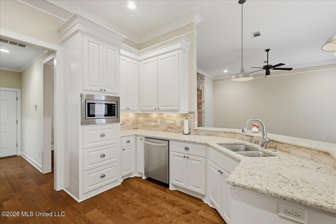221 Hidden Hills Parkway Property Photo 17