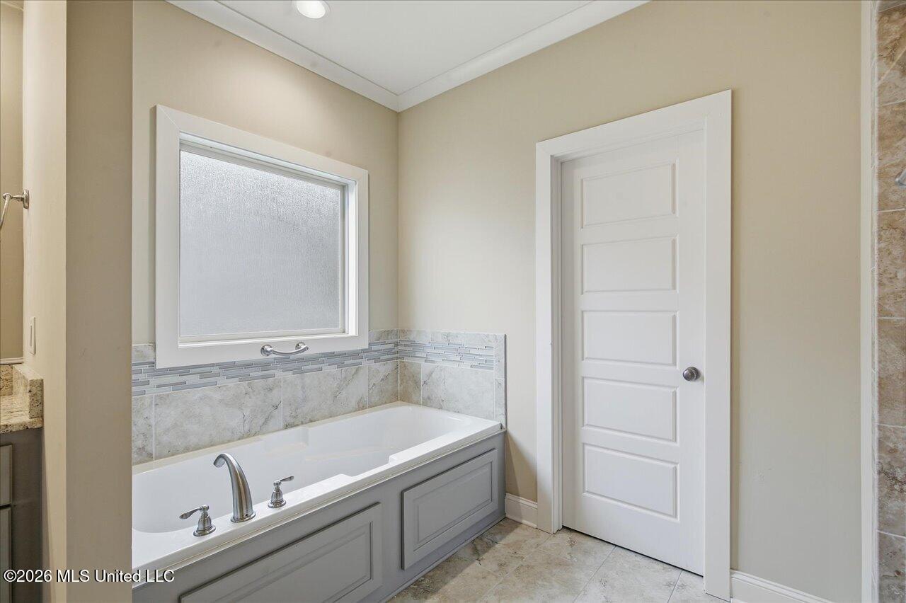 221 Hidden Hills Parkway Property Photo 29