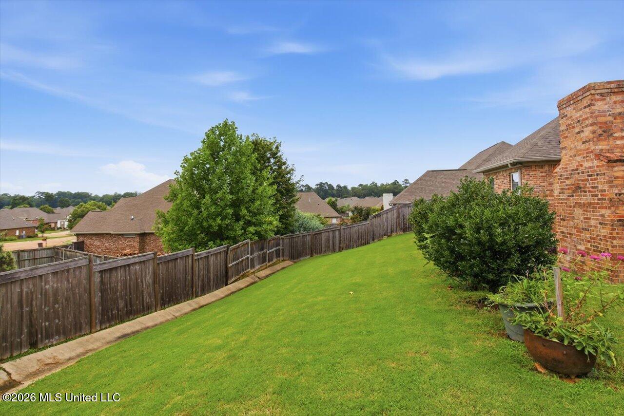 221 Hidden Hills Parkway Property Photo 43