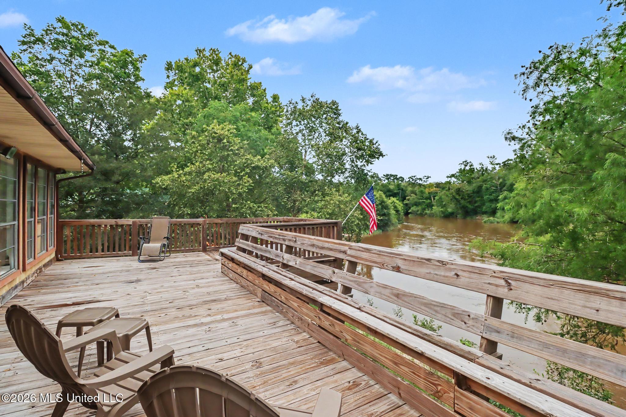 13410 River Road Property Photo 2