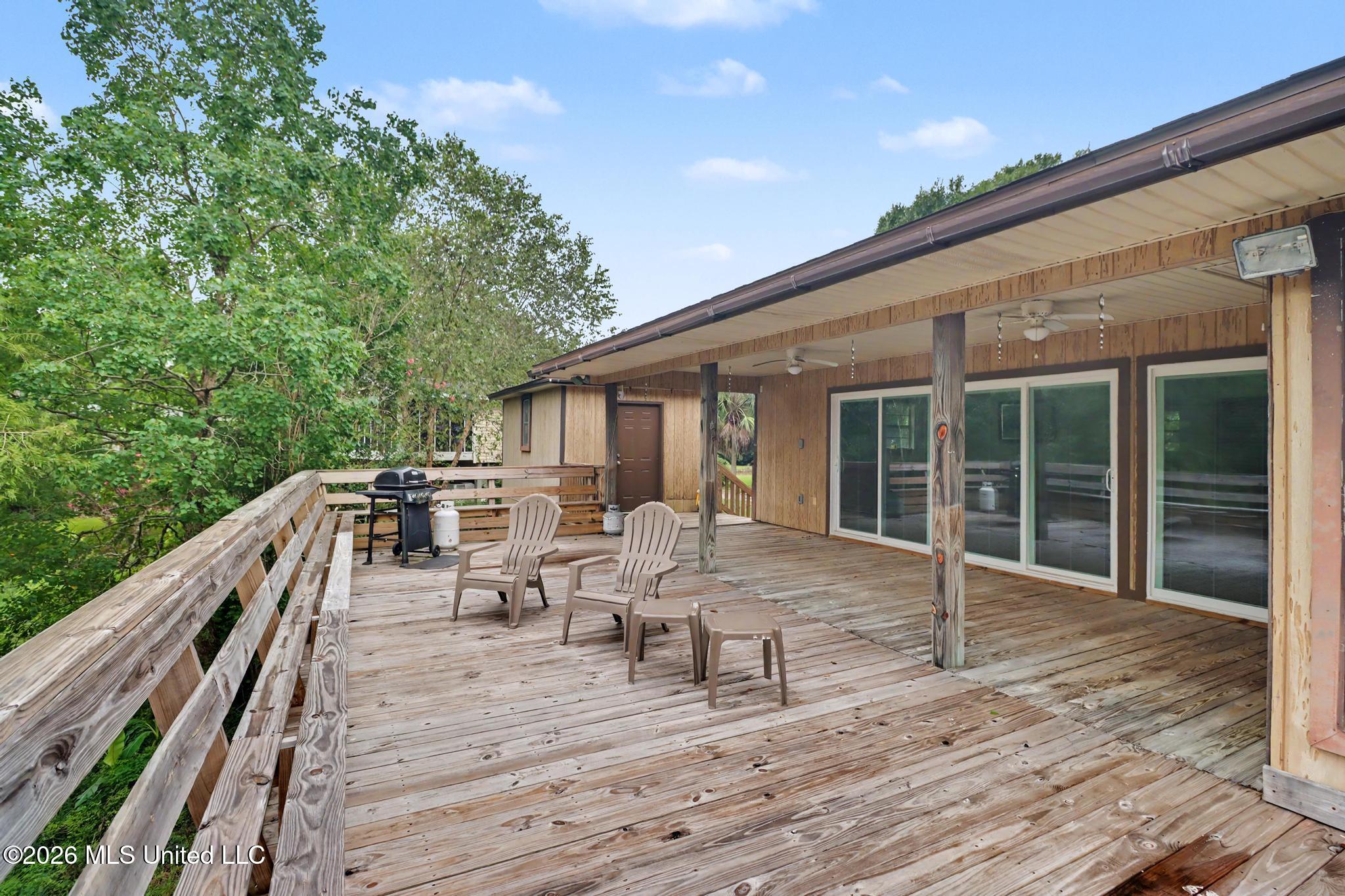 13410 River Road Property Photo 4