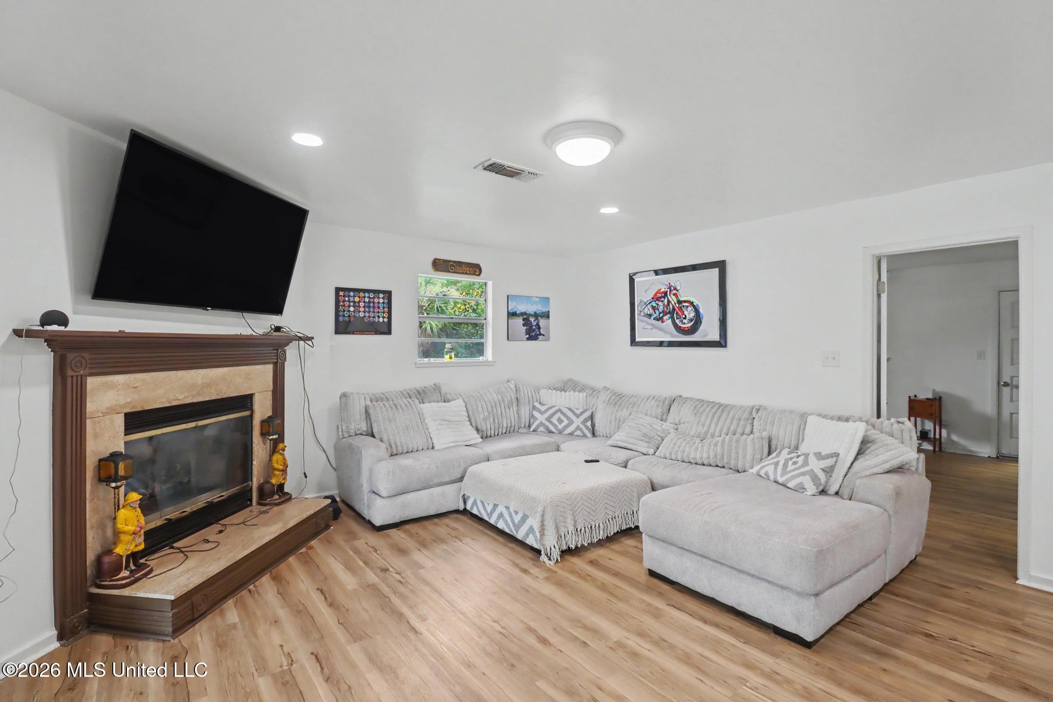 13410 River Road Property Photo 11
