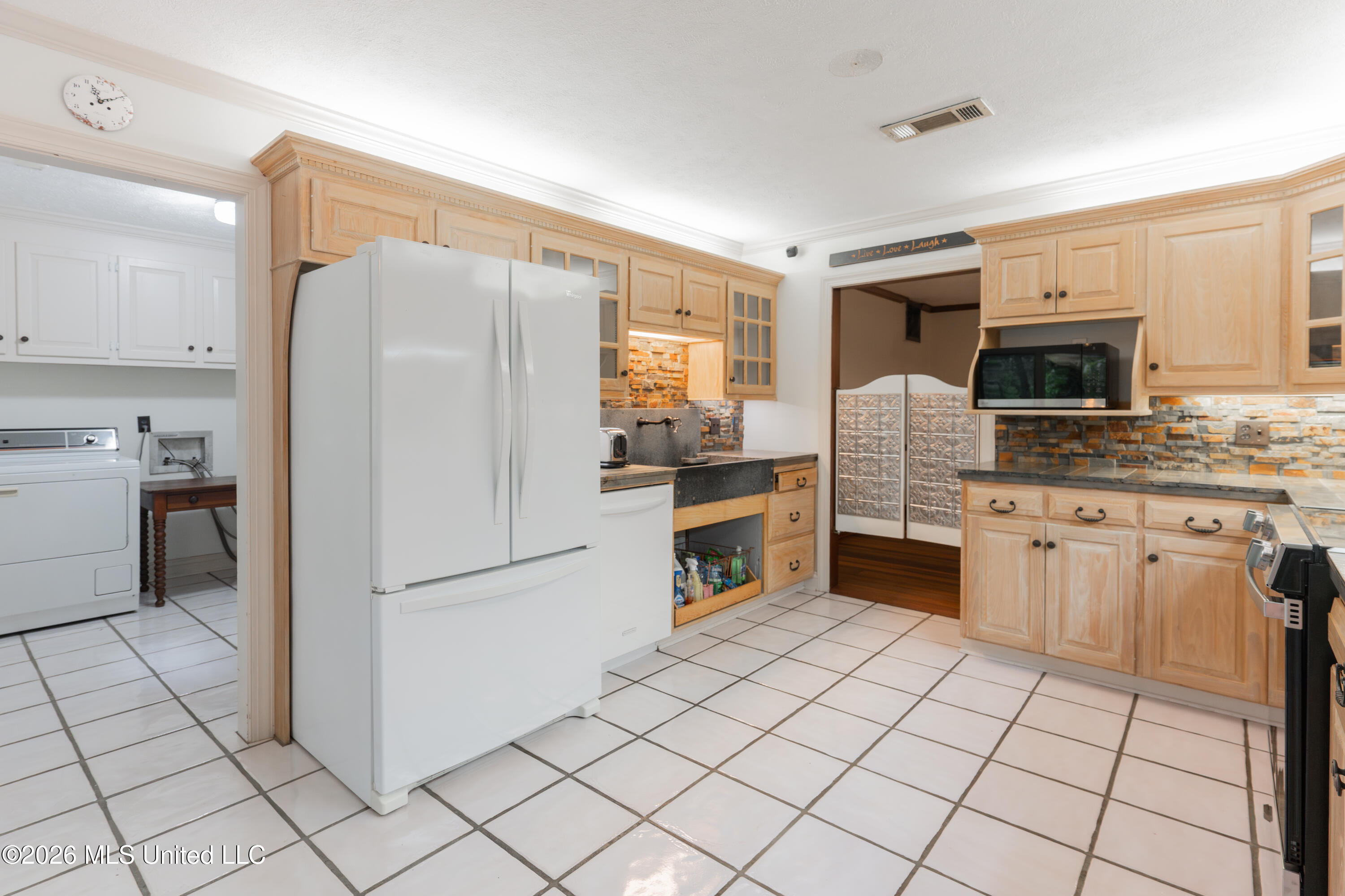 105 Mclendon Drive Property Photo 18