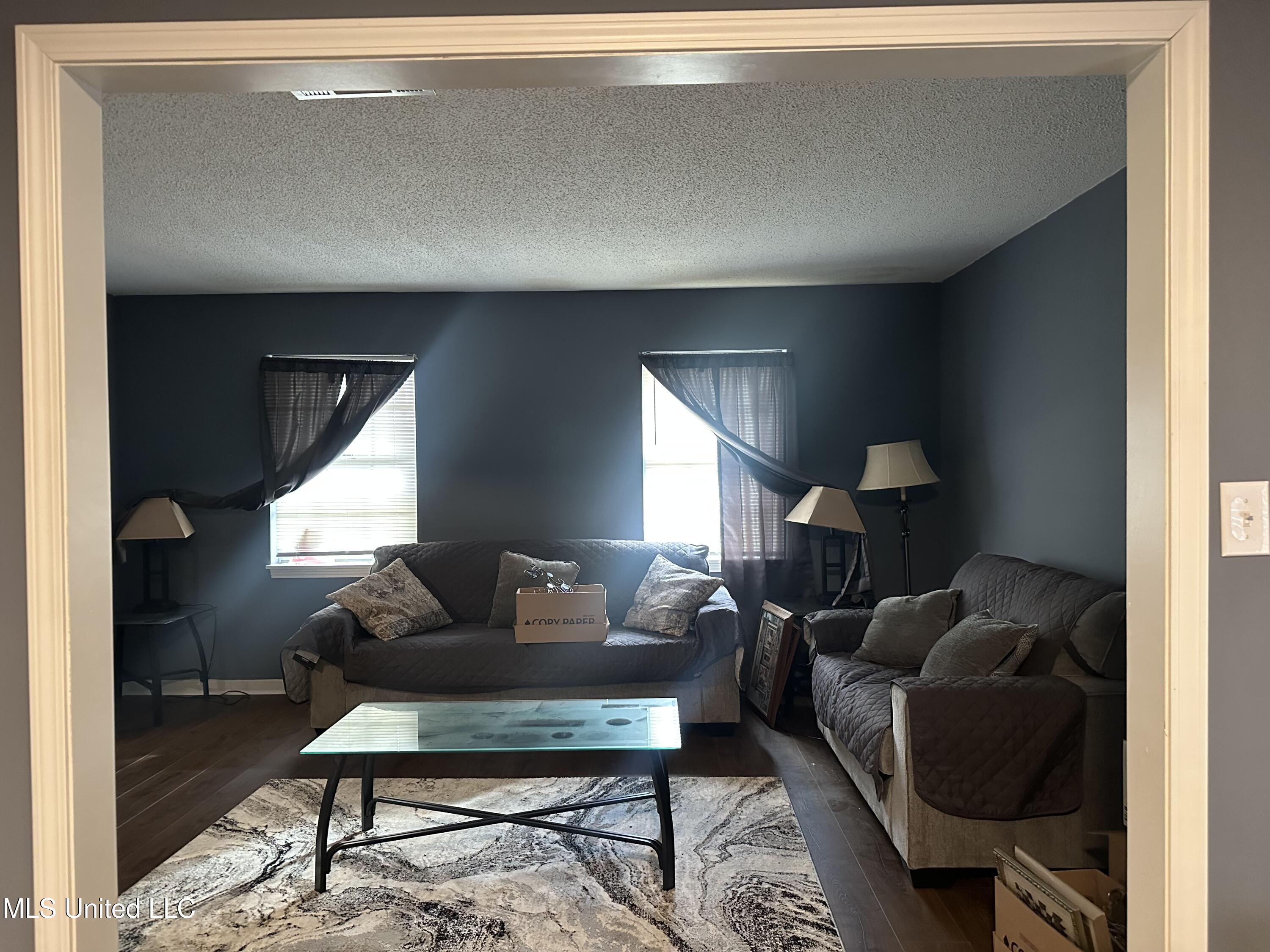 1156 Garden Park Drive Property Photo 5
