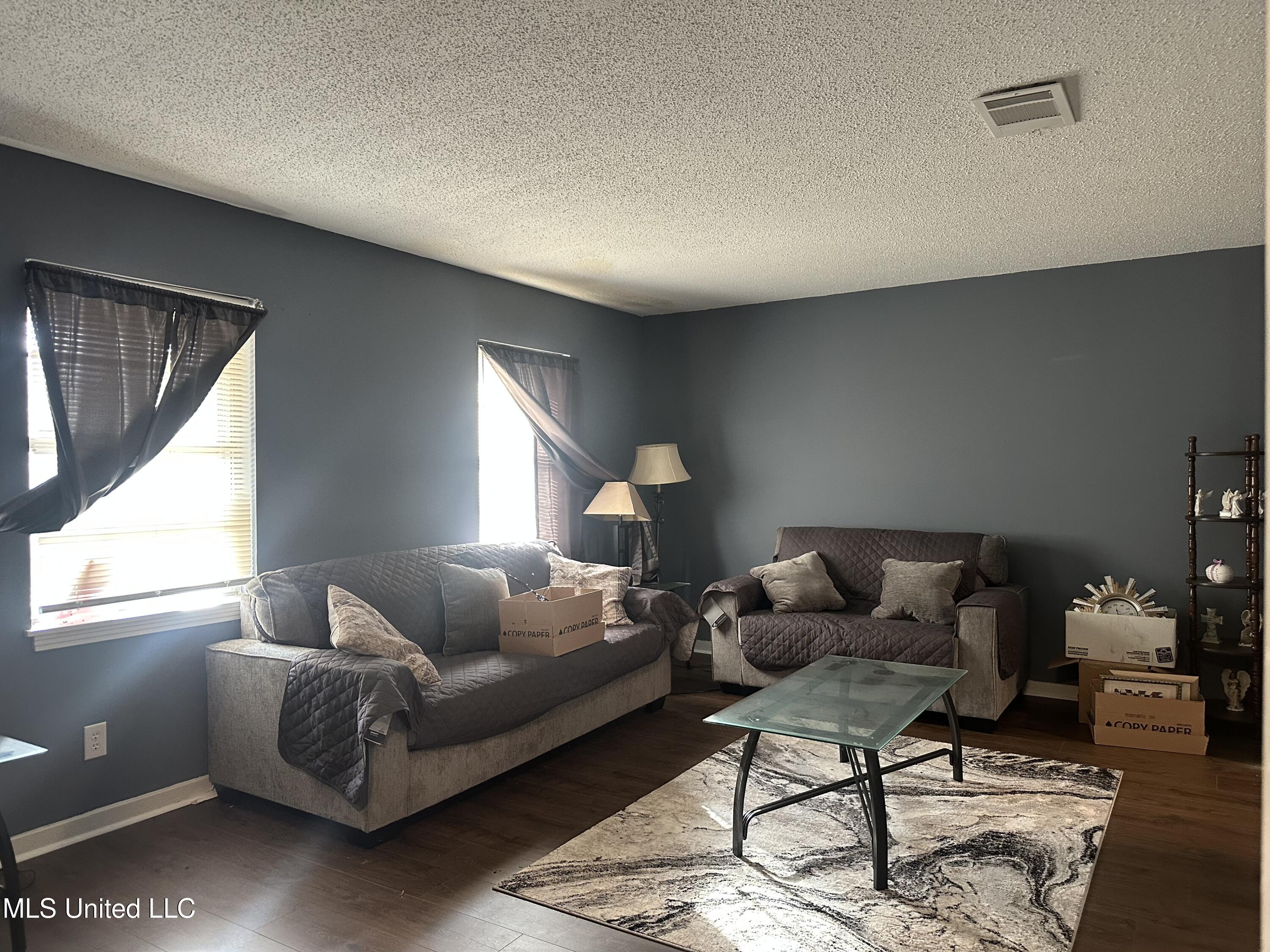 1156 Garden Park Drive Property Photo 6