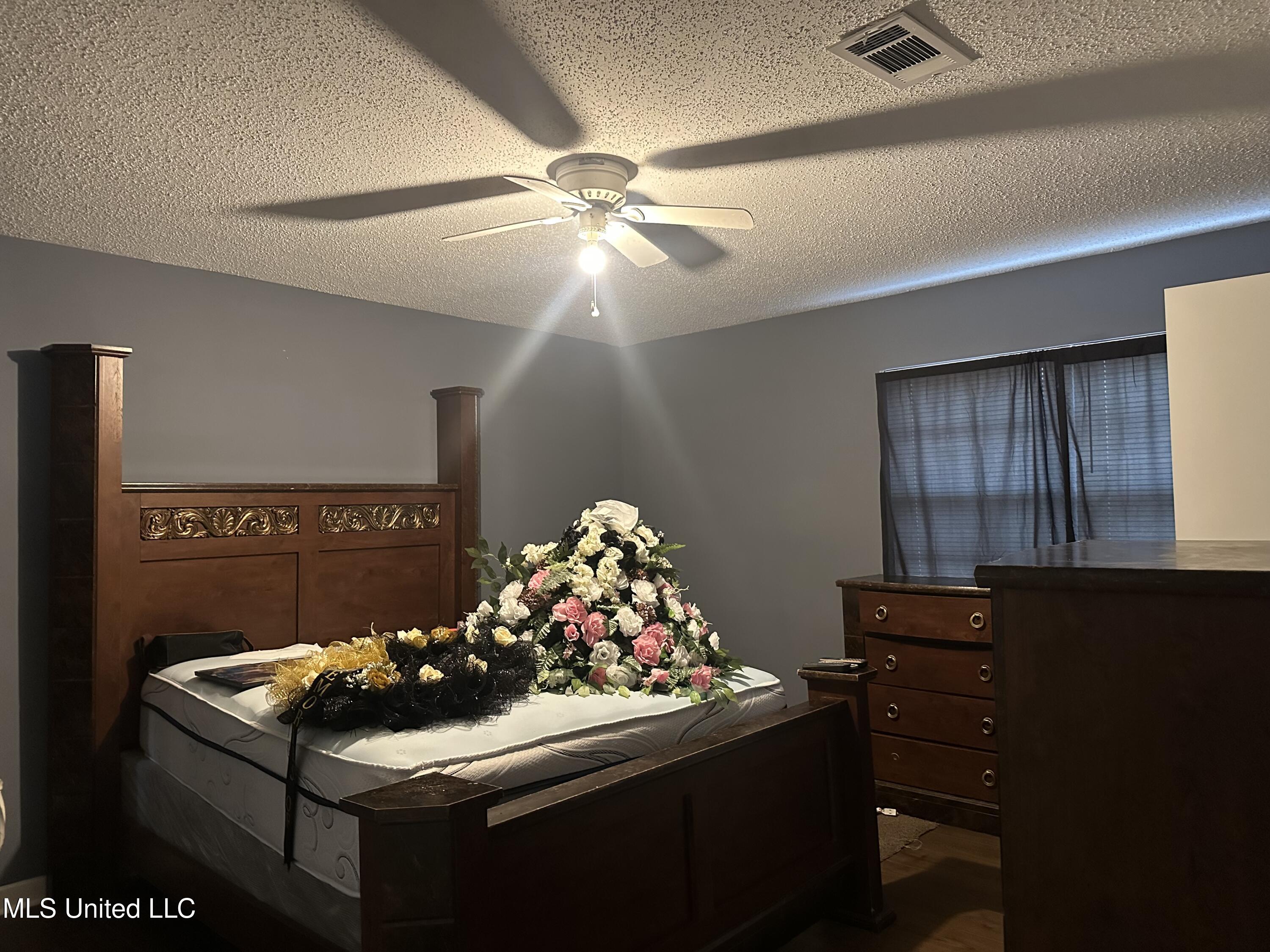 1156 Garden Park Drive Property Photo 20