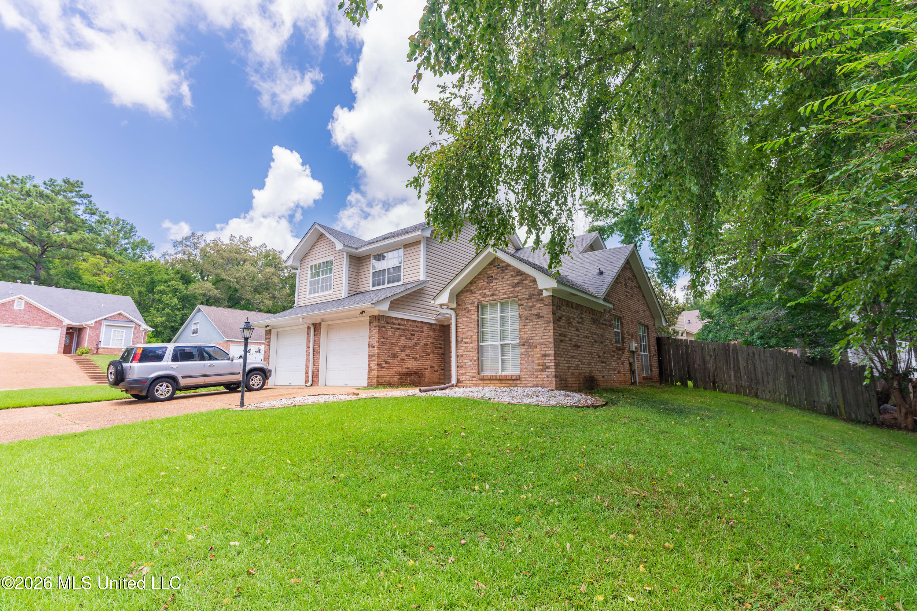 107 Yorkshire Cove Property Photo 3