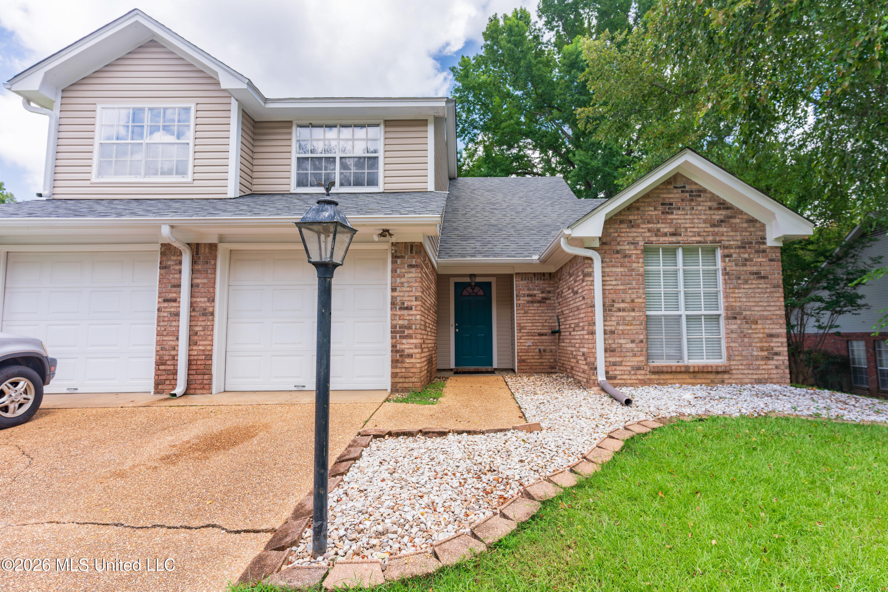 107 Yorkshire Cove Property Photo 4